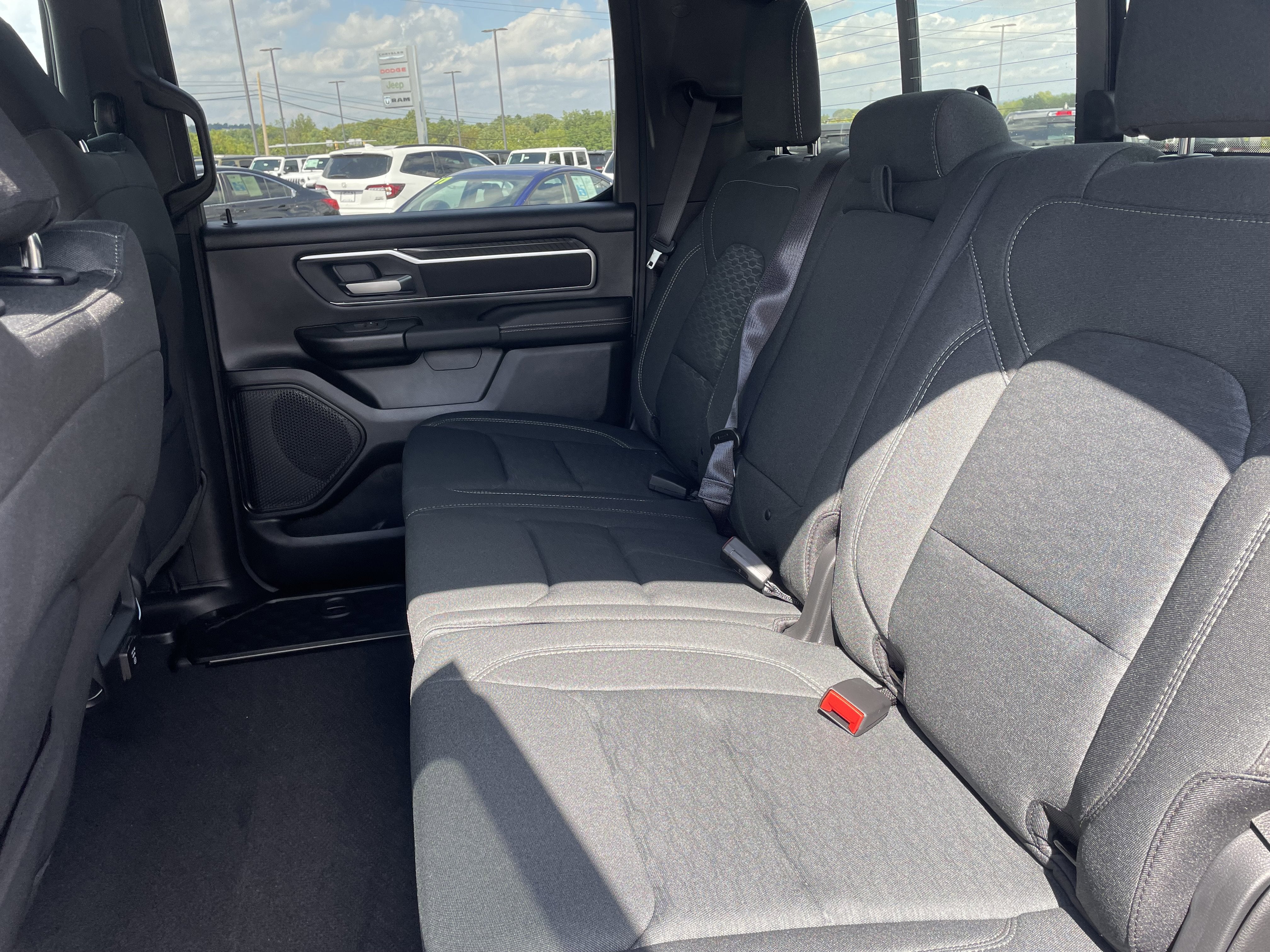 2025 RAM Ram 1500 RAM 1500 BIG HORN CREW CAB 4X4 5'7' BOX