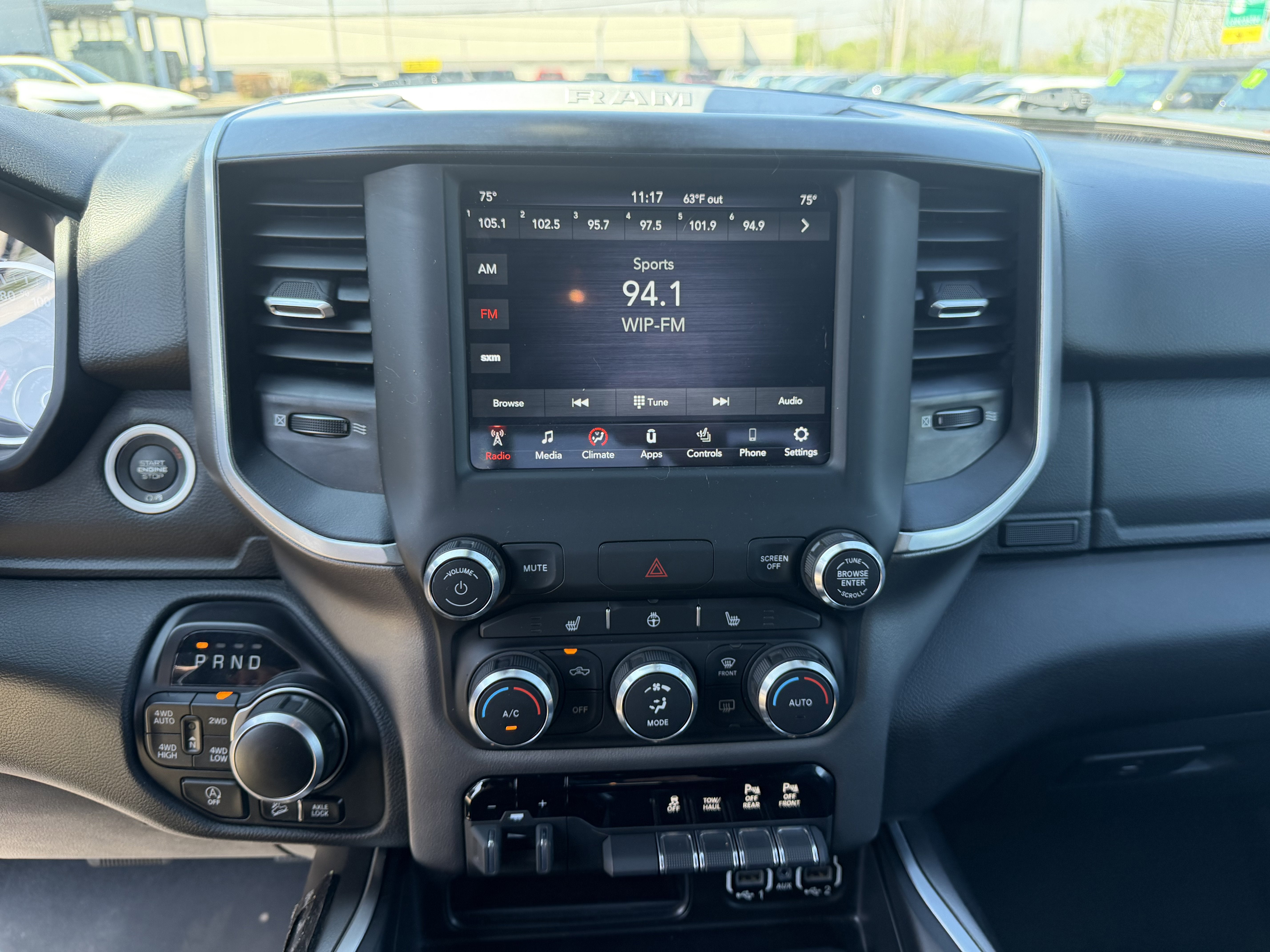 2021 RAM 1500 Big Horn Crew Cab 4x4 5'7' Box