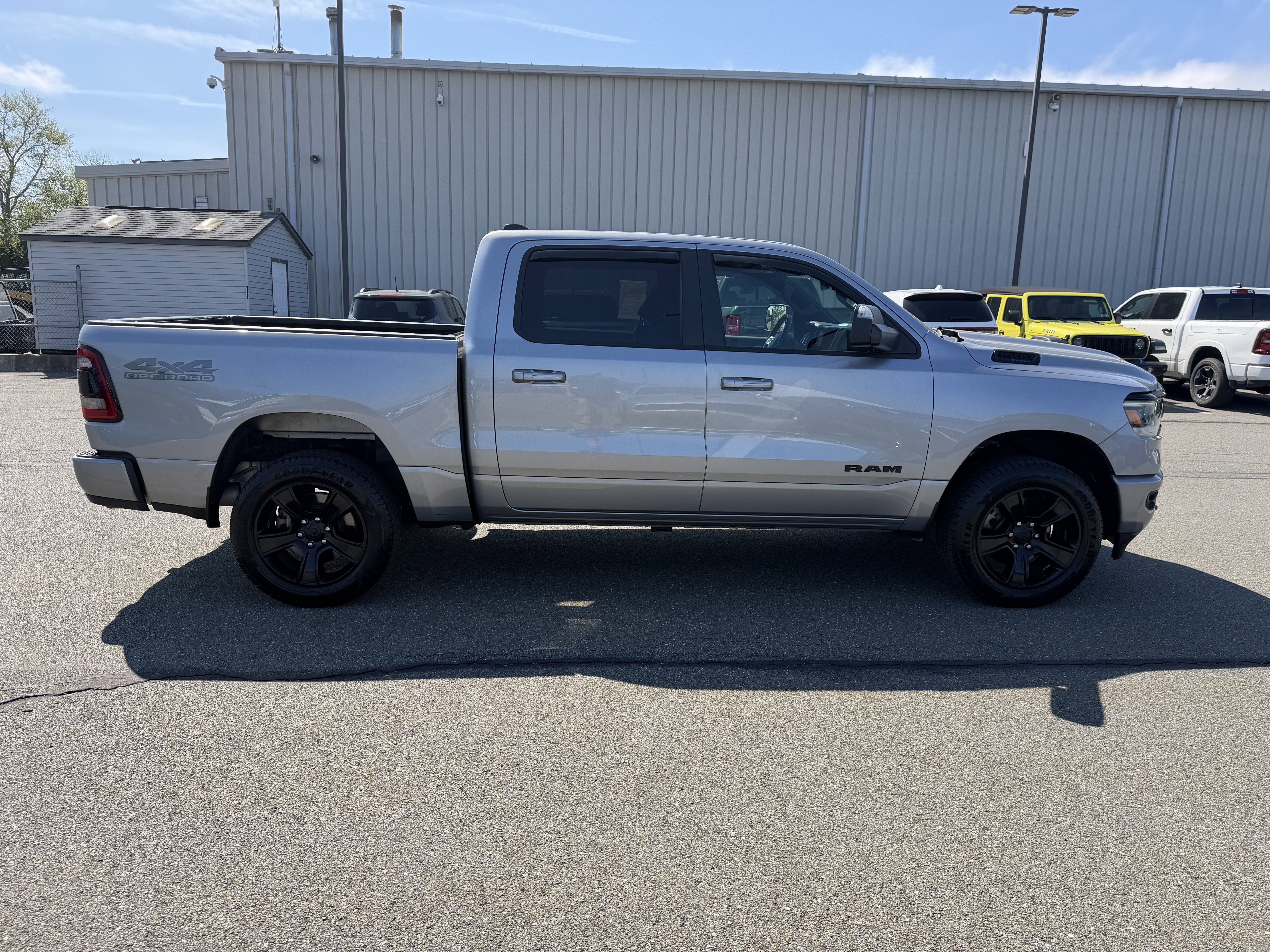 2021 RAM 1500 Big Horn Crew Cab 4x4 5'7' Box