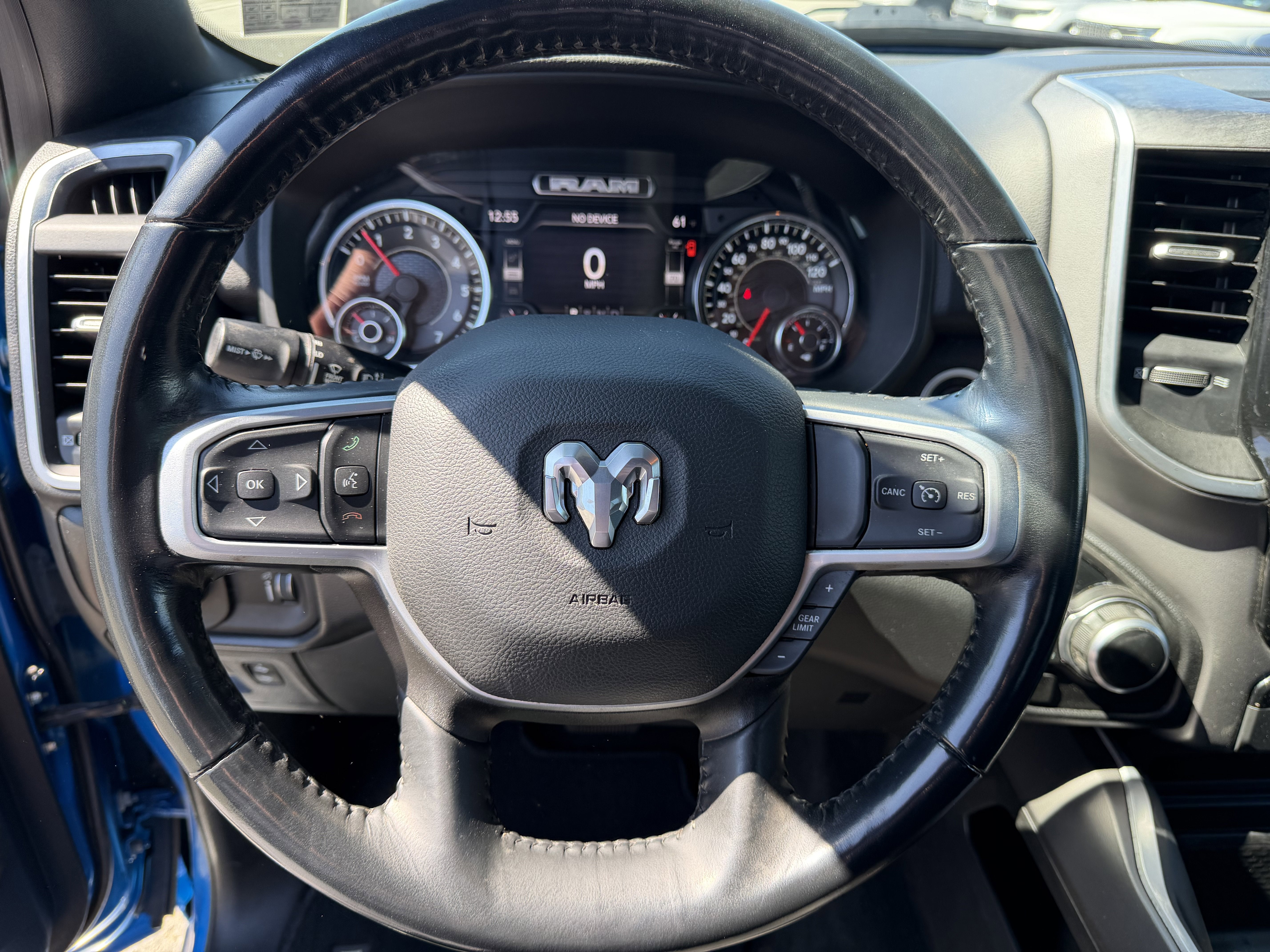 2022 RAM 1500 Big Horn Crew Cab 4x4 5'7' Box