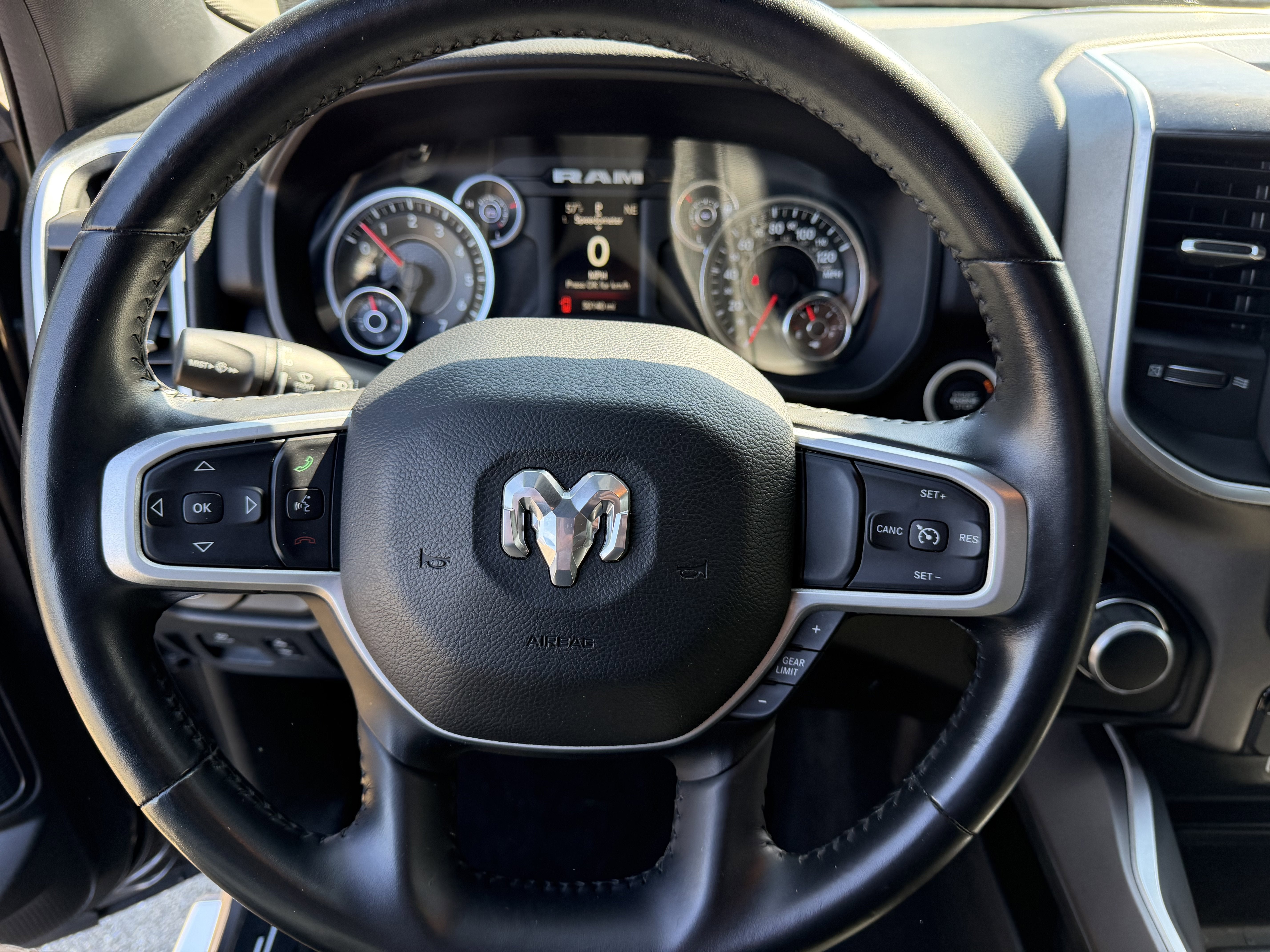 2021 RAM 1500 Big Horn Crew Cab 4x4 5'7' Box