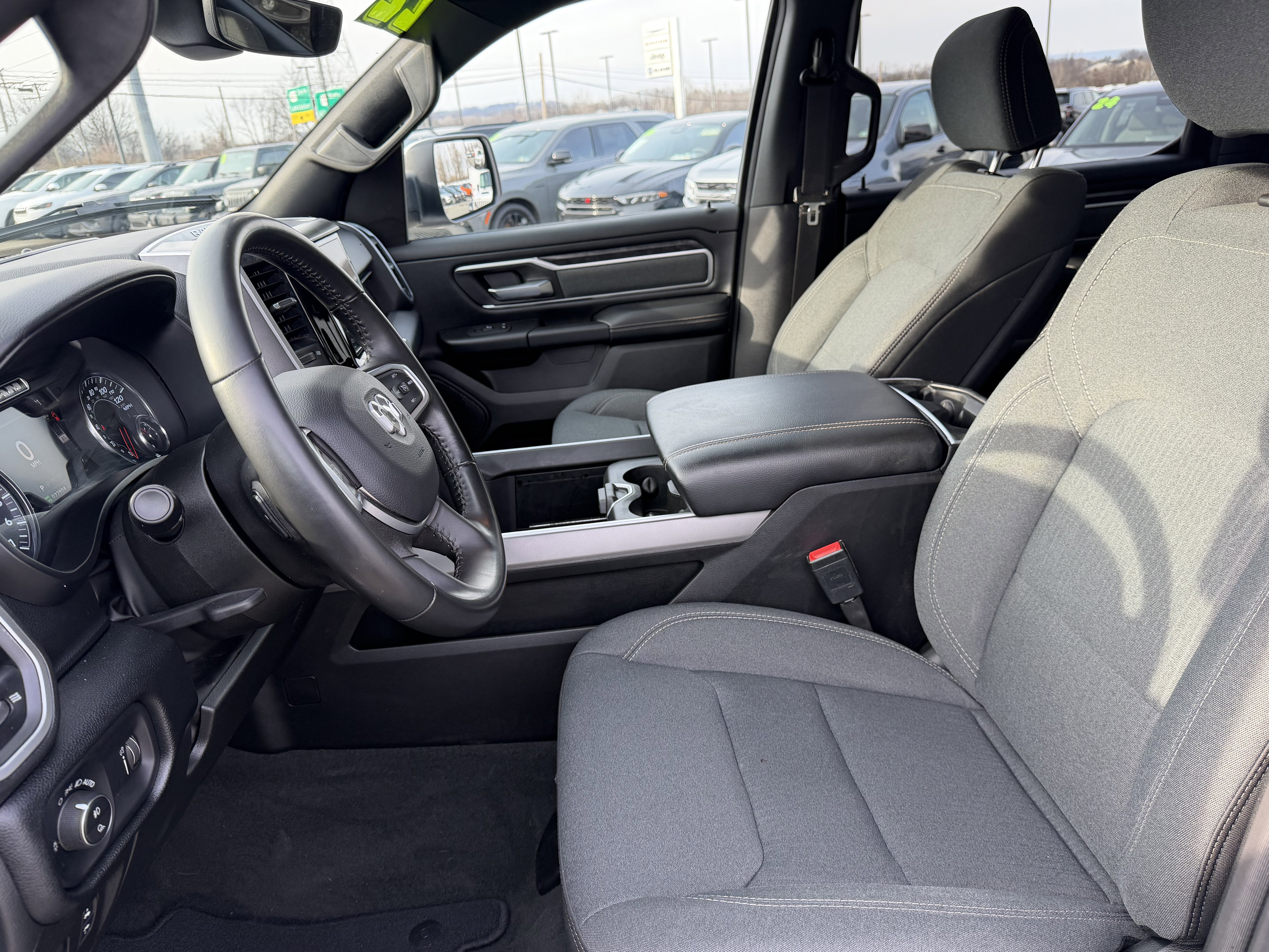 2022 RAM 1500 Big Horn Crew Cab 4x4 5'7' Box