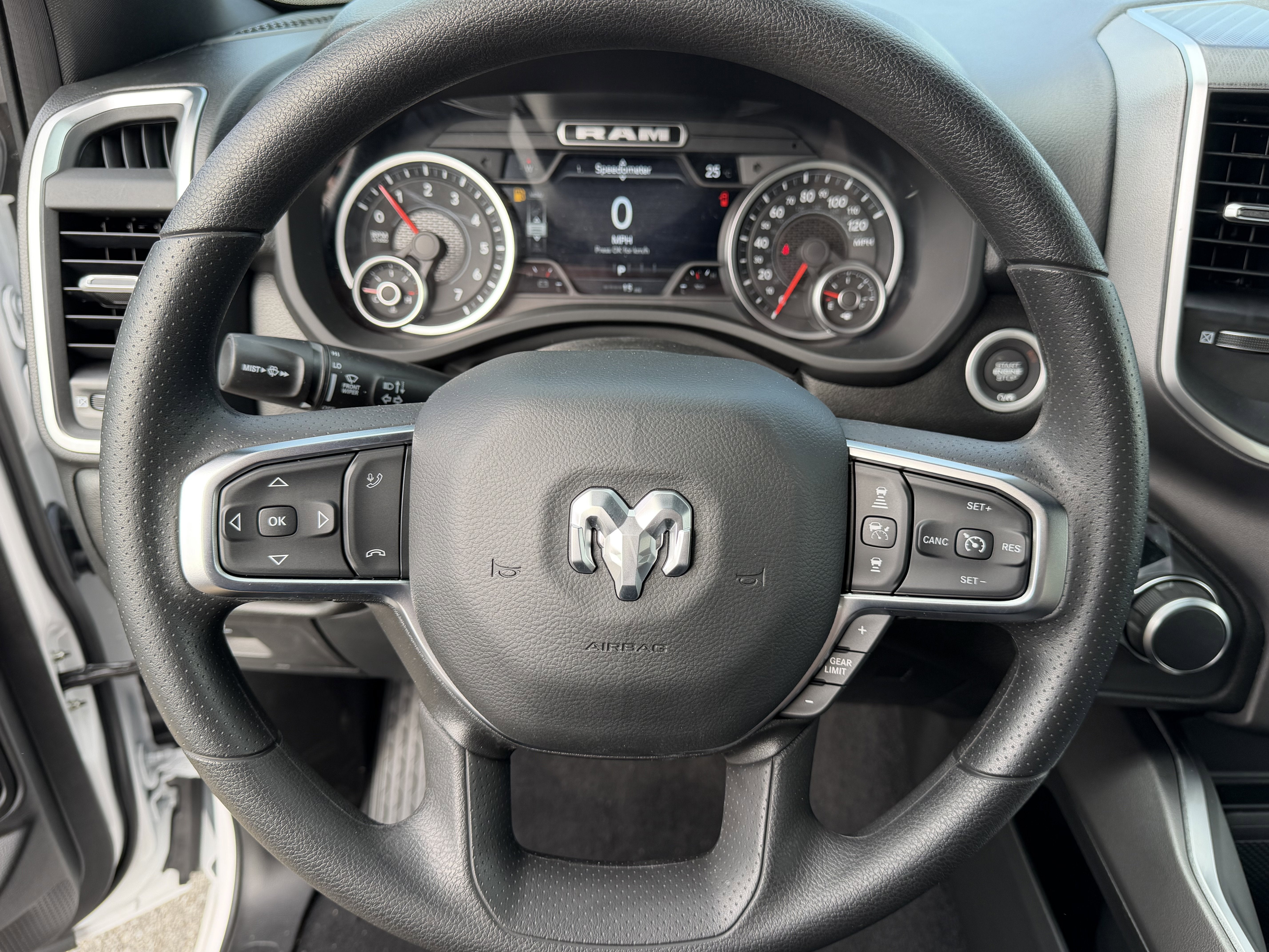 2026 RAM Ram 1500 RAM 1500 EXPRESS CREW CAB 4X4 5'7' BOX