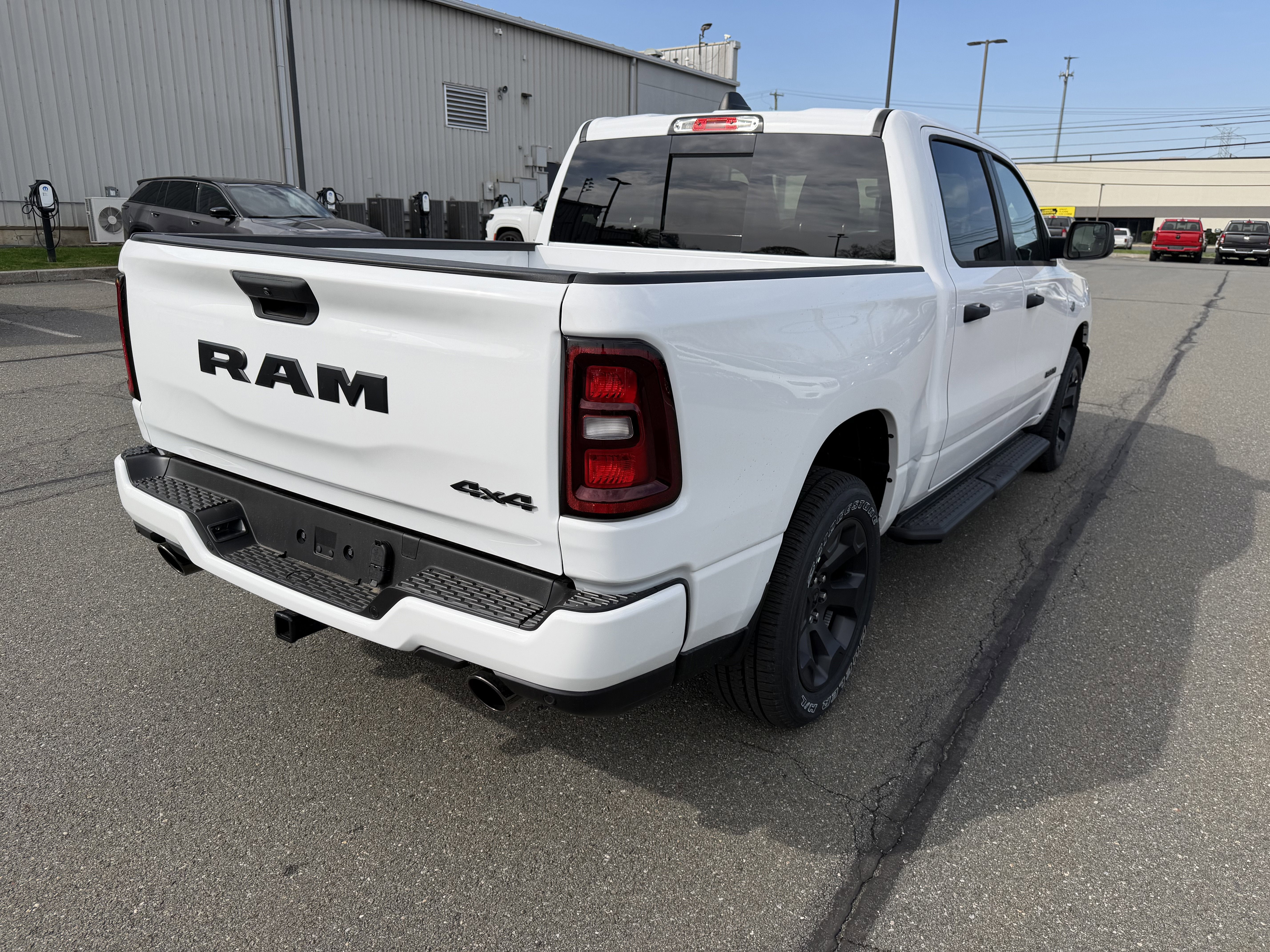 2026 RAM Ram 1500 RAM 1500 EXPRESS CREW CAB 4X4 5'7' BOX