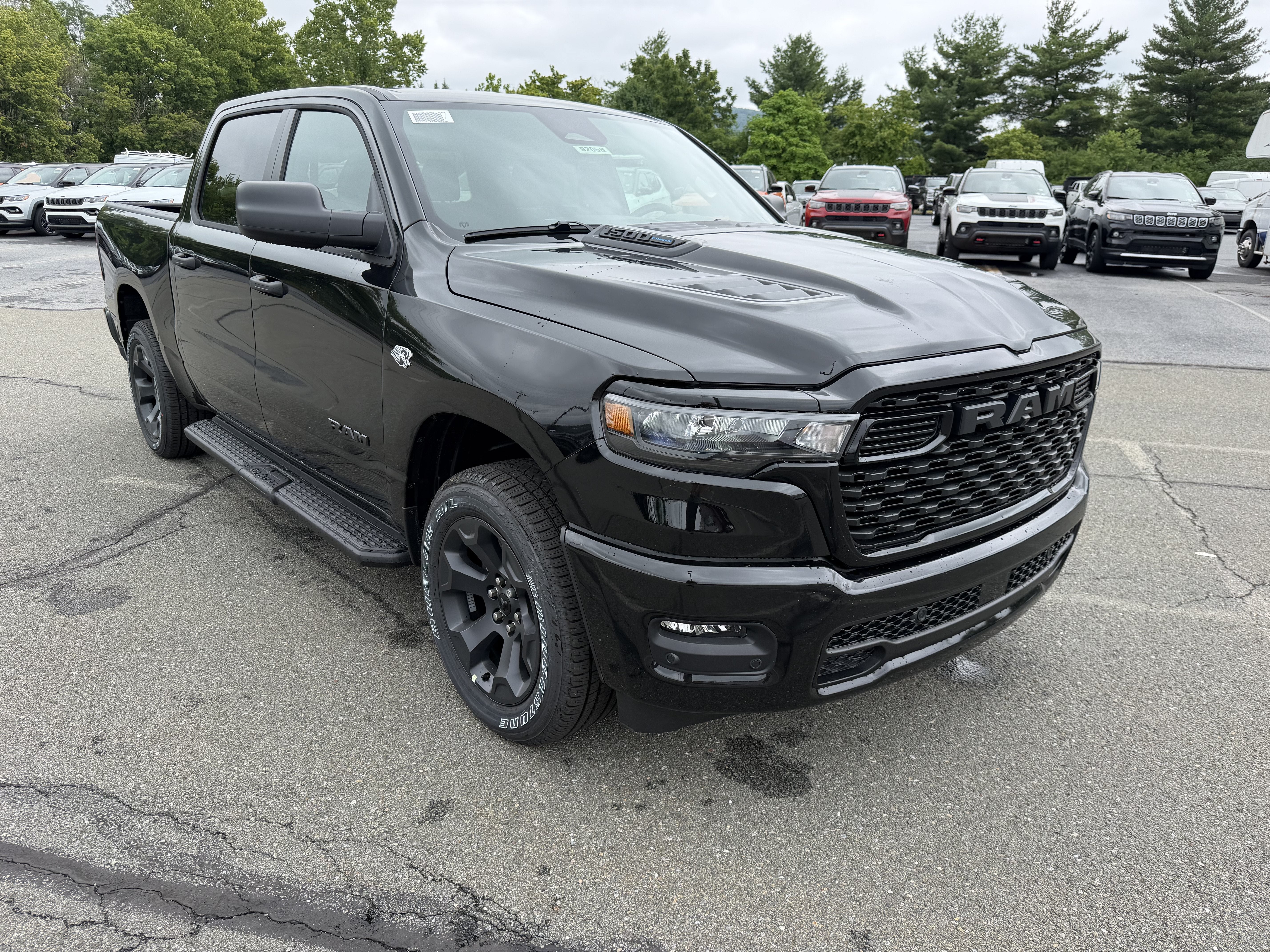 2026 RAM Ram 1500 RAM 1500 EXPRESS CREW CAB 4X4 5'7' BOX