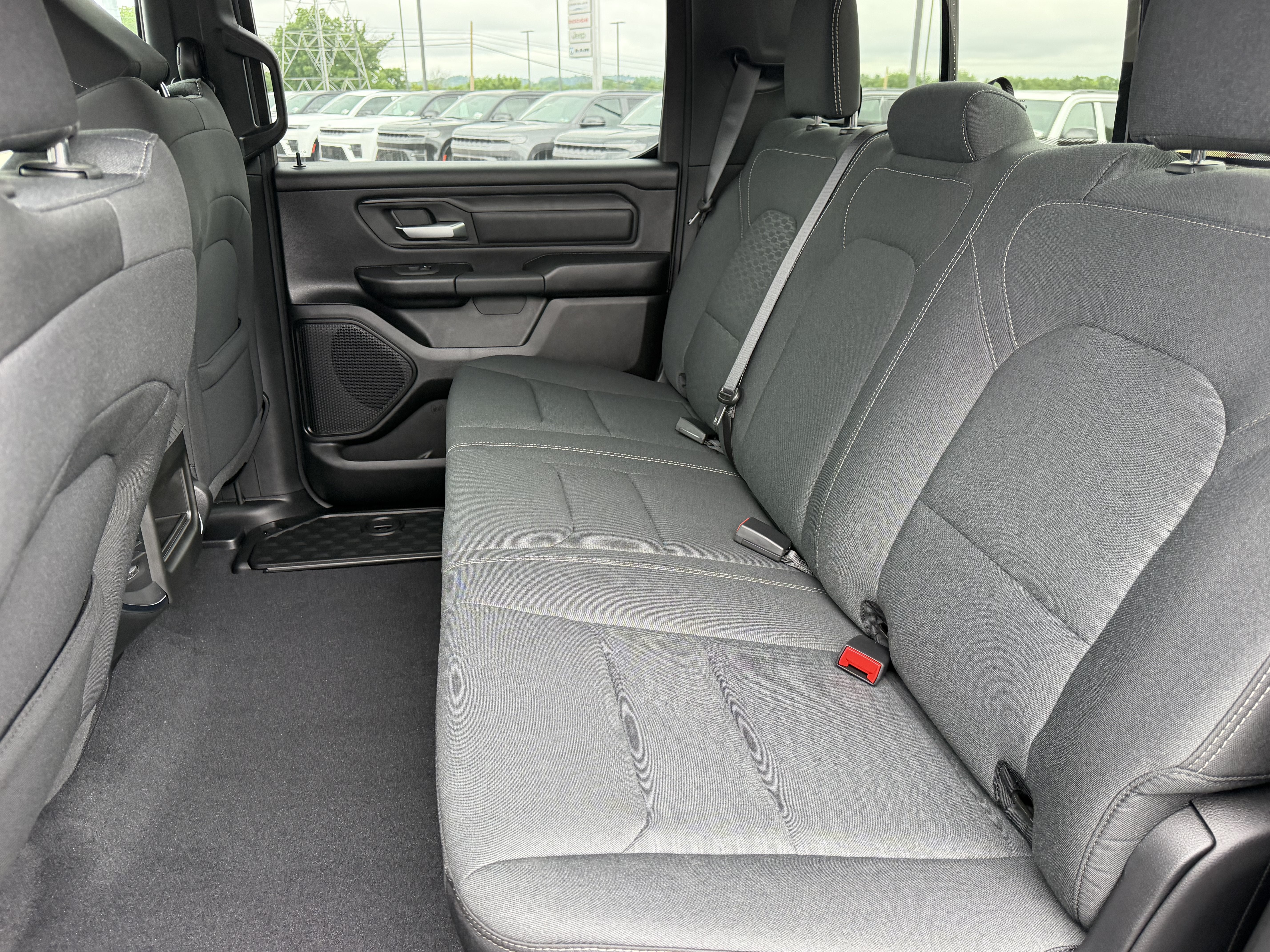 2026 RAM Ram 1500 RAM 1500 EXPRESS CREW CAB 4X4 5'7' BOX
