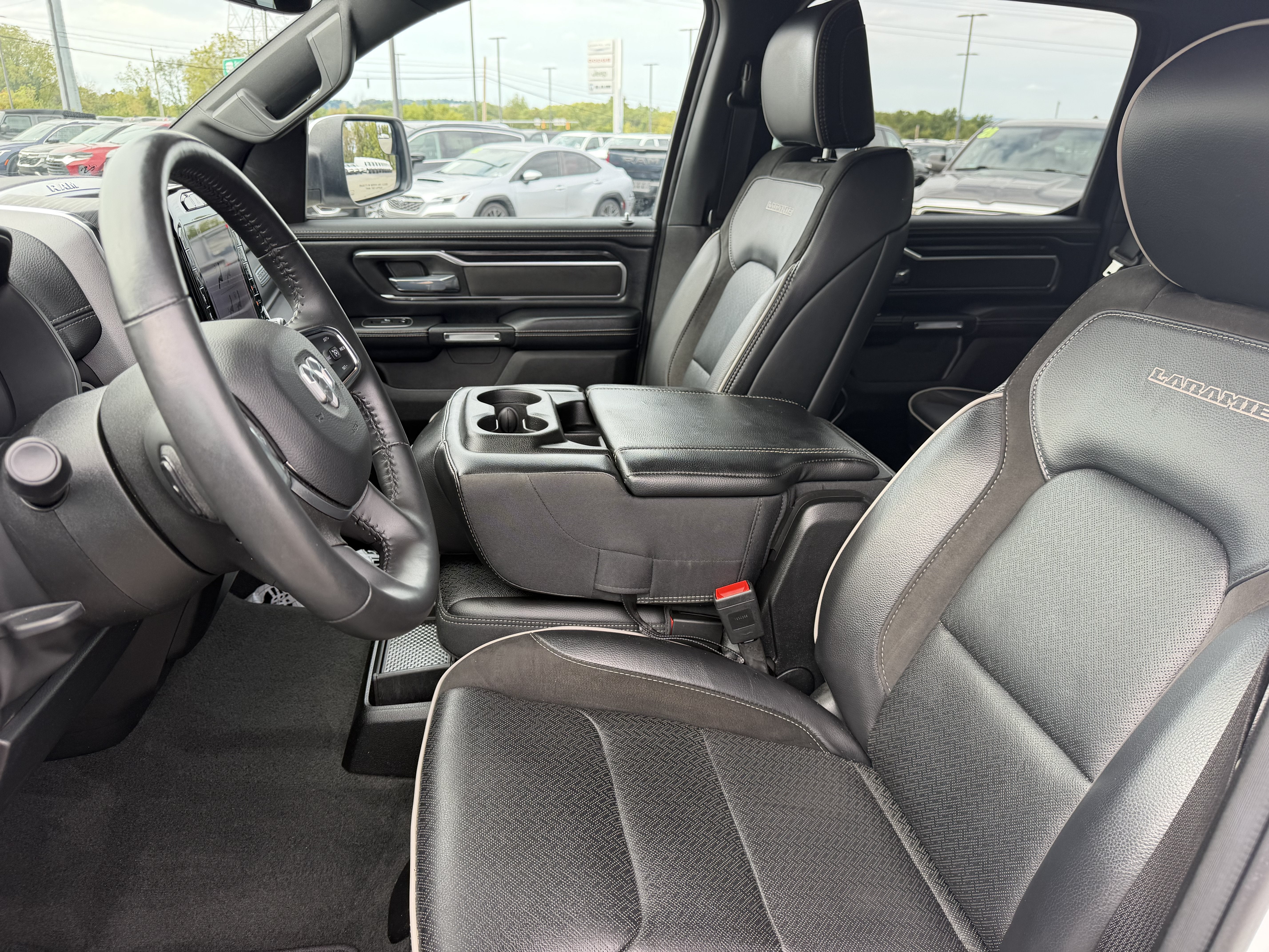2024 RAM 1500 Laramie Crew Cab 4x4 5'7' Box