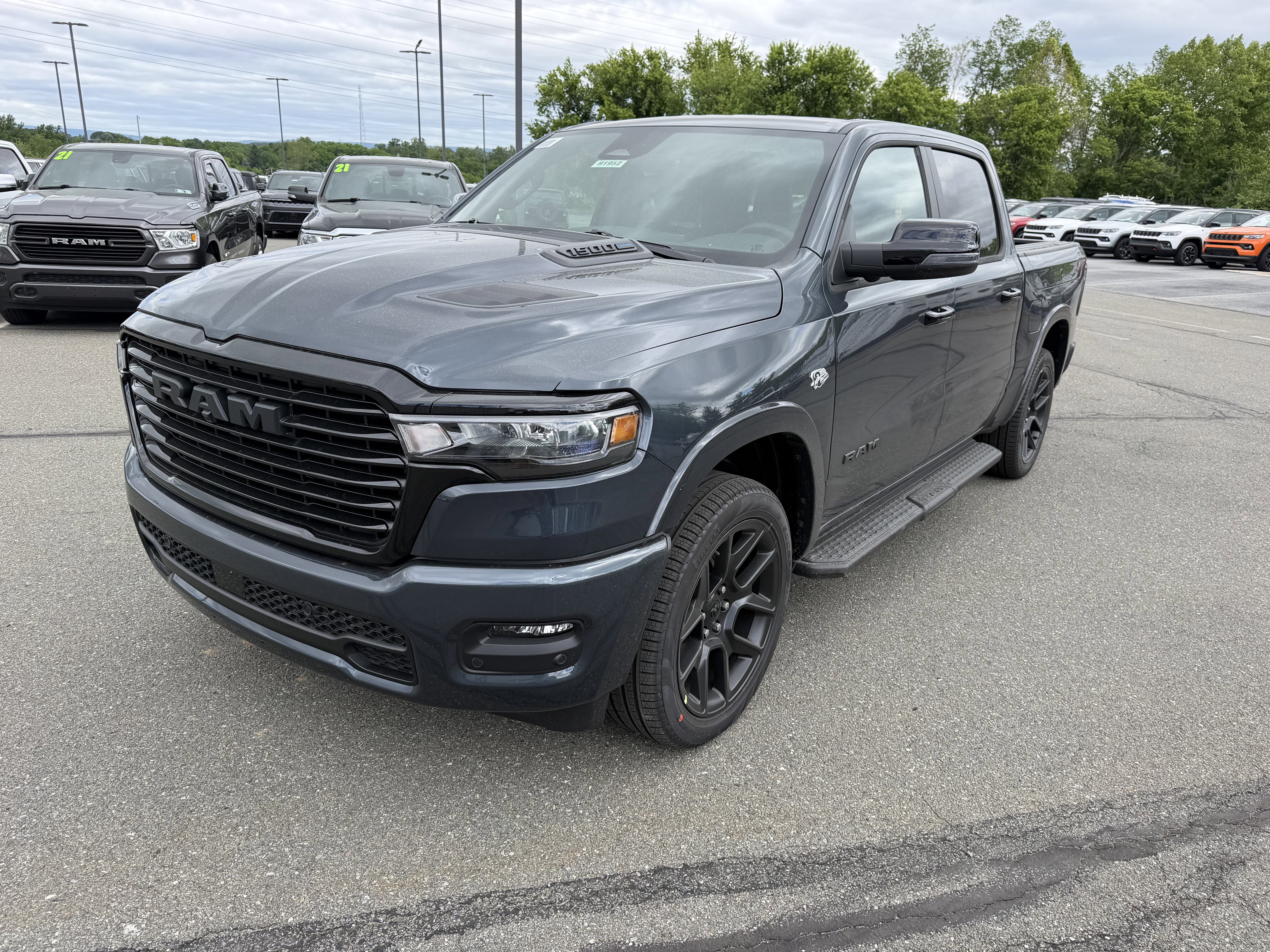 2026 RAM Ram 1500 RAM 1500 LARAMIE CREW CAB 4X4 5'7' BOX