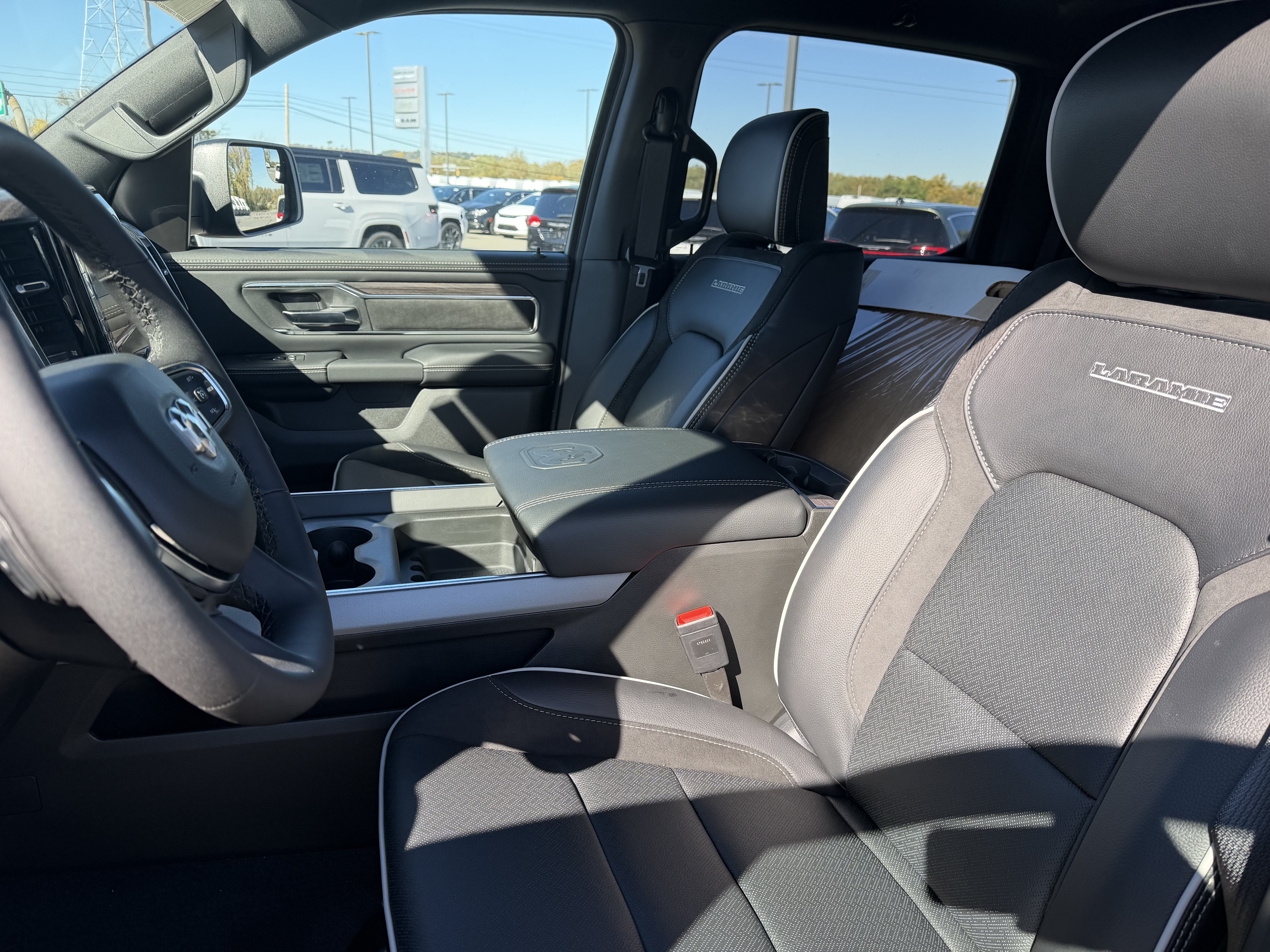 2027 RAM Ram 1500 RAM 1500 LARAMIE CREW CAB 4X4 5'7' BOX