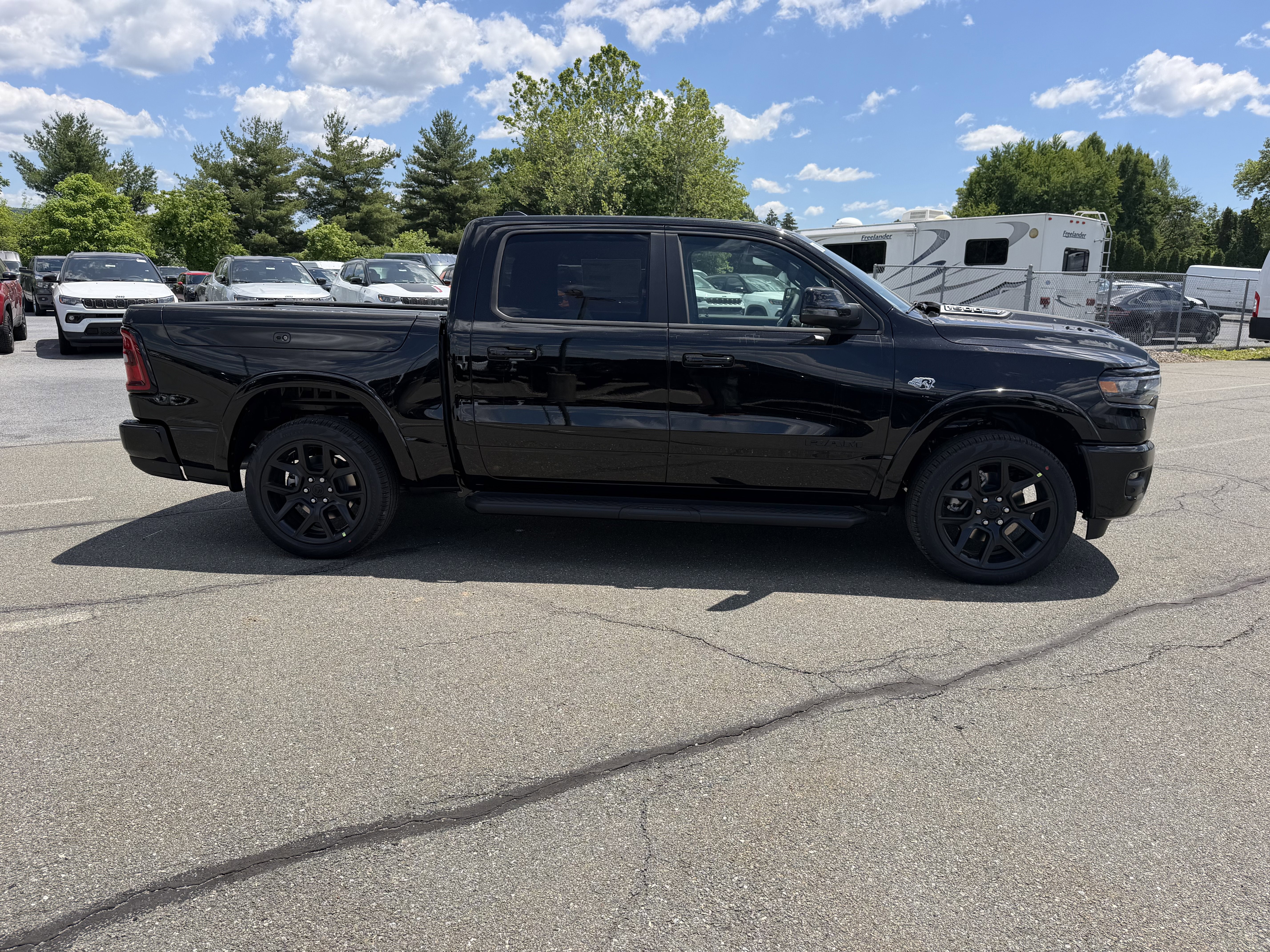 2026 RAM Ram 1500 RAM 1500 LARAMIE CREW CAB 4X4 5'7' BOX