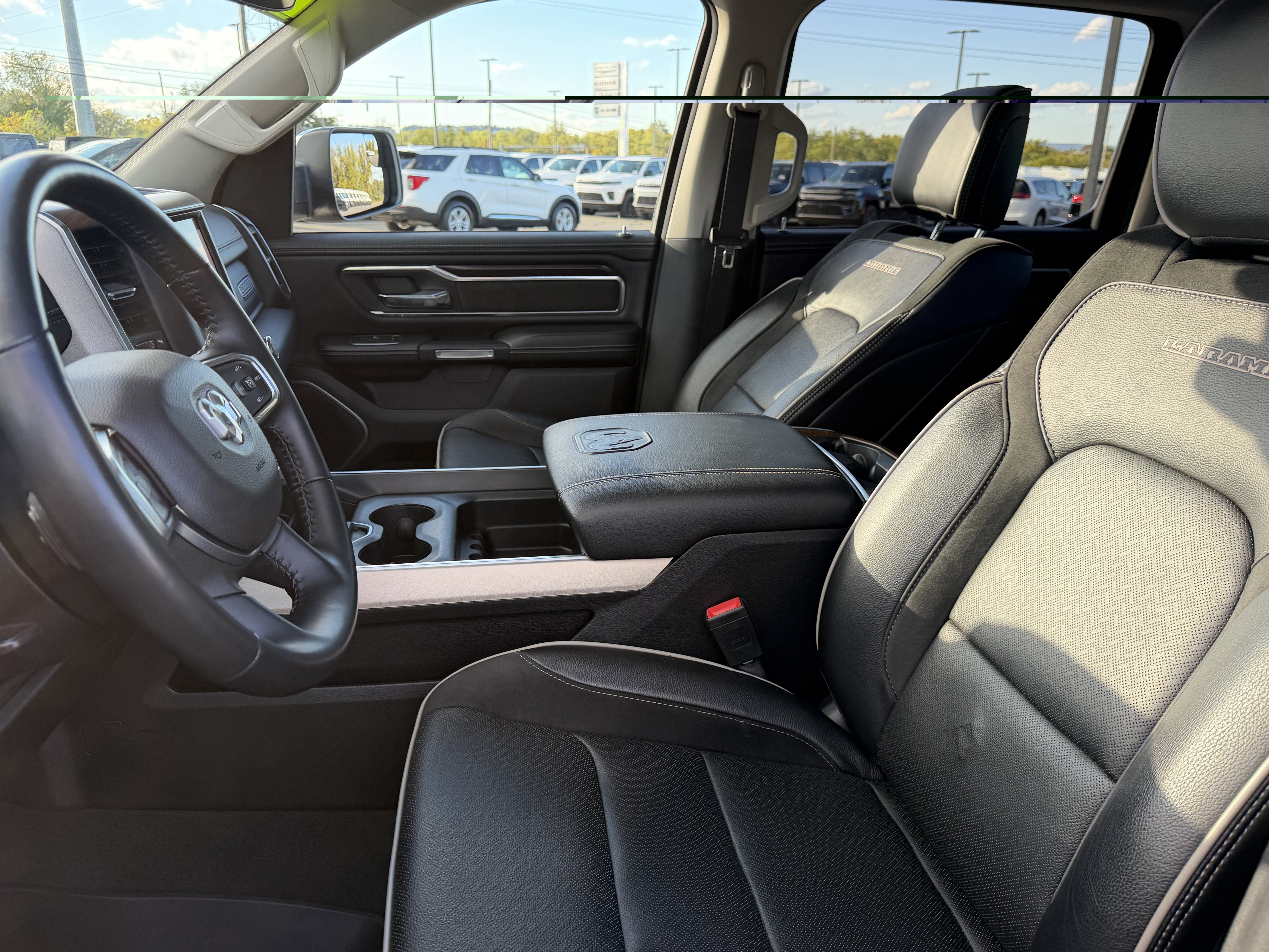 2022 RAM 1500 Laramie Crew Cab 4x4 5'7' Box
