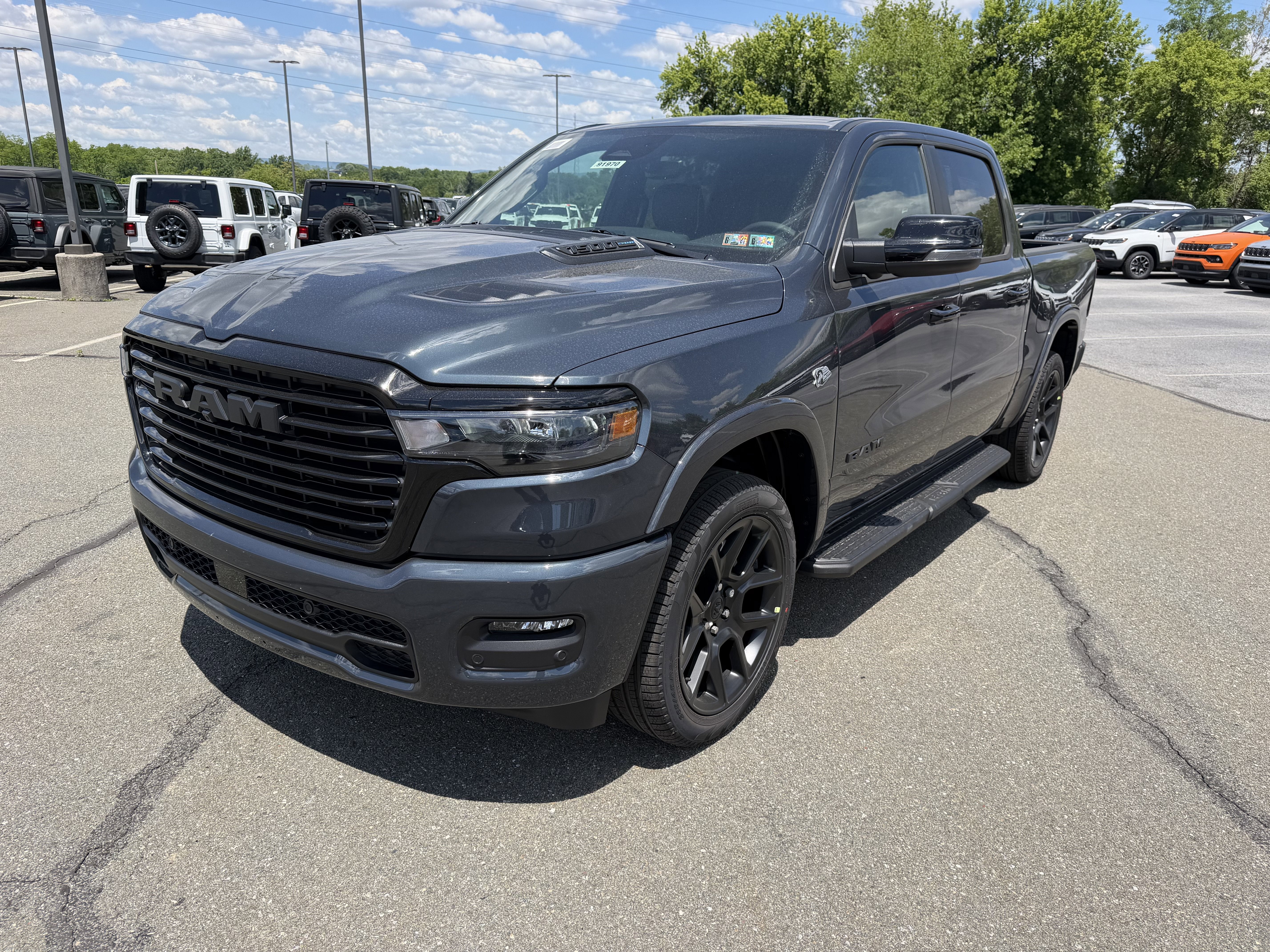 2026 RAM Ram 1500 RAM 1500 LARAMIE CREW CAB 4X4 5'7' BOX