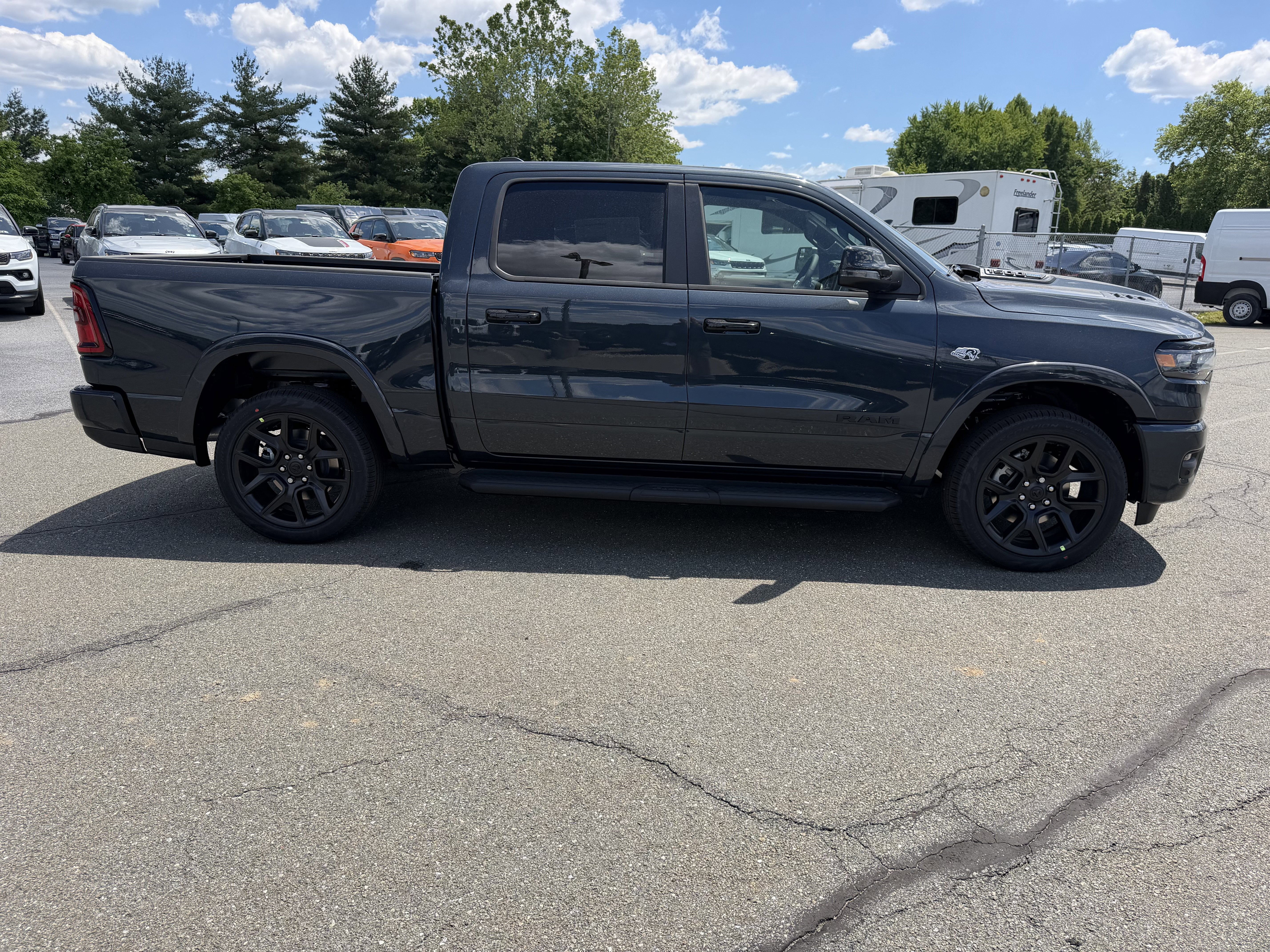 2026 RAM Ram 1500 RAM 1500 LARAMIE CREW CAB 4X4 5'7' BOX