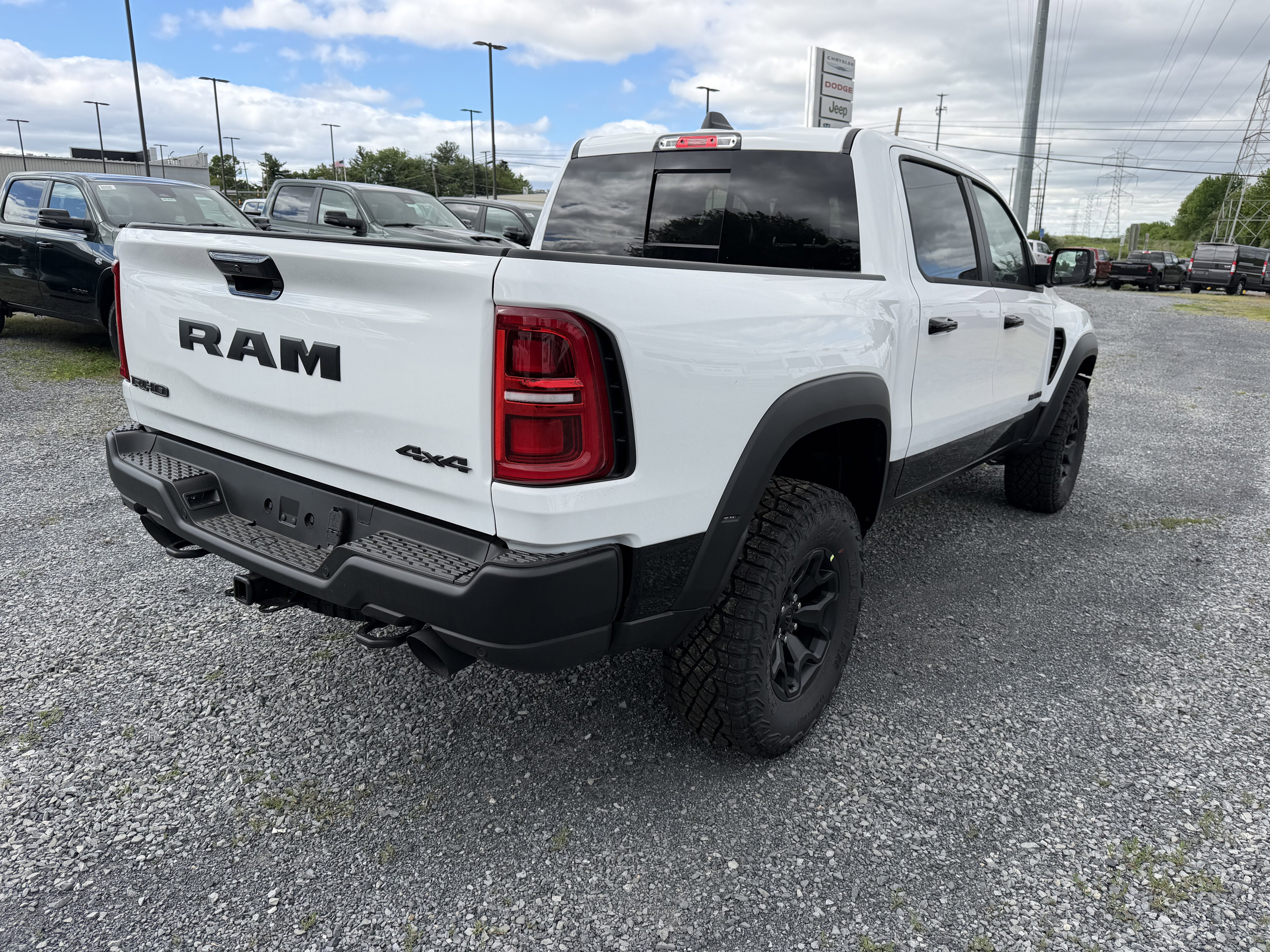 2026 RAM Ram 1500 RAM 1500 RHO CREW CAB 4X4 5'7' BOX