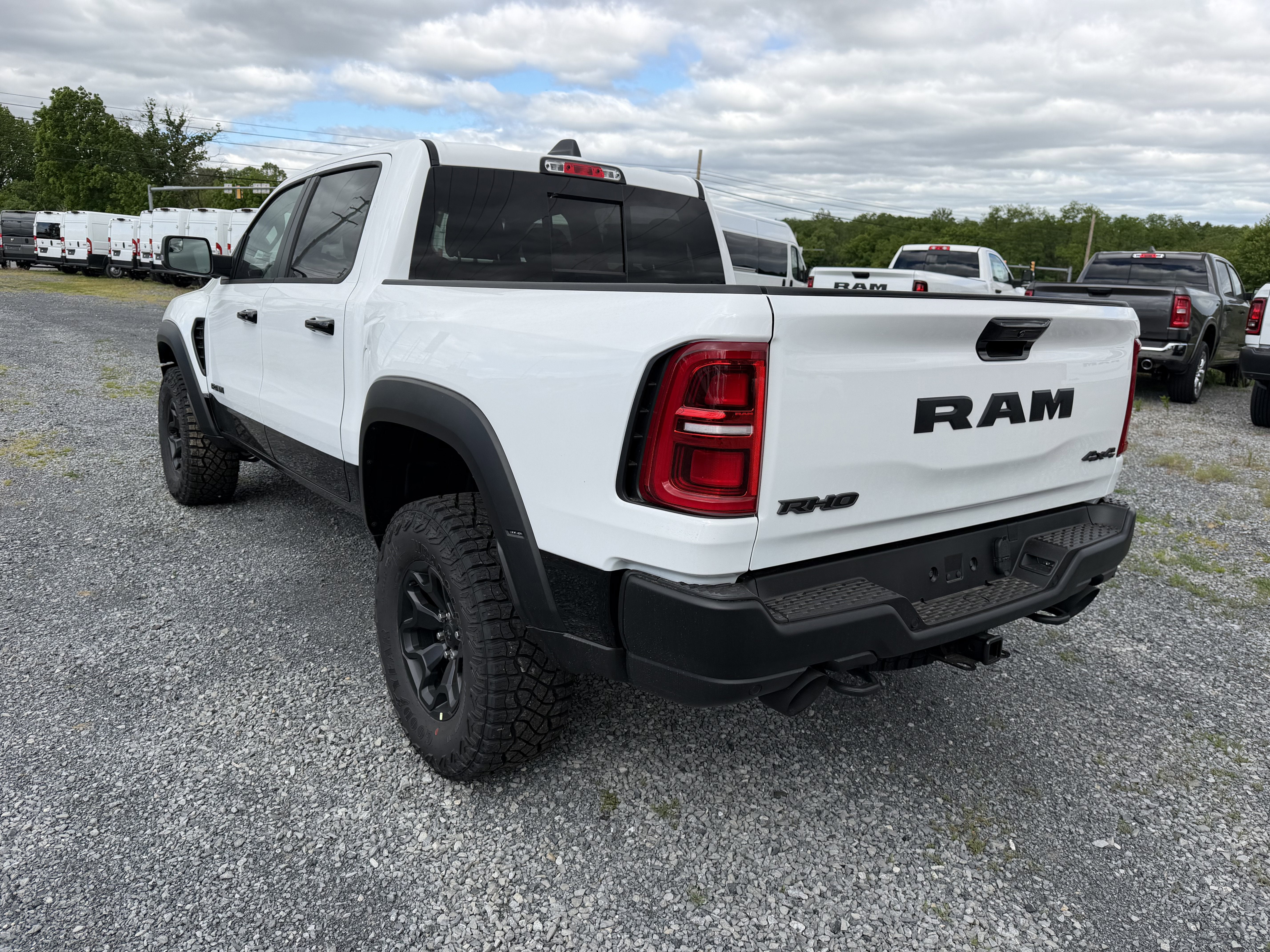 2026 RAM Ram 1500 RAM 1500 RHO CREW CAB 4X4 5'7' BOX