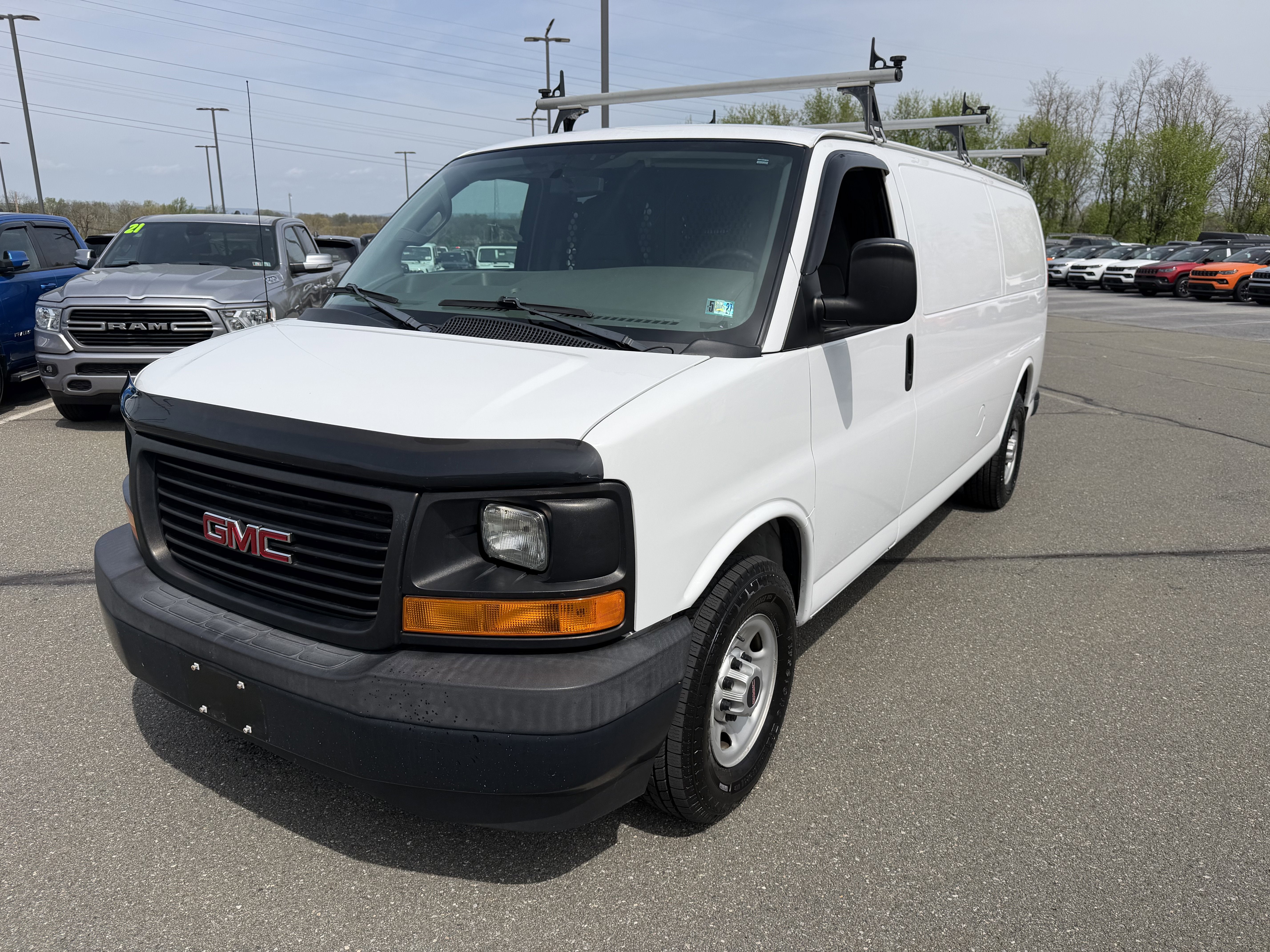 2017 GMC Savana 3500 CARGO