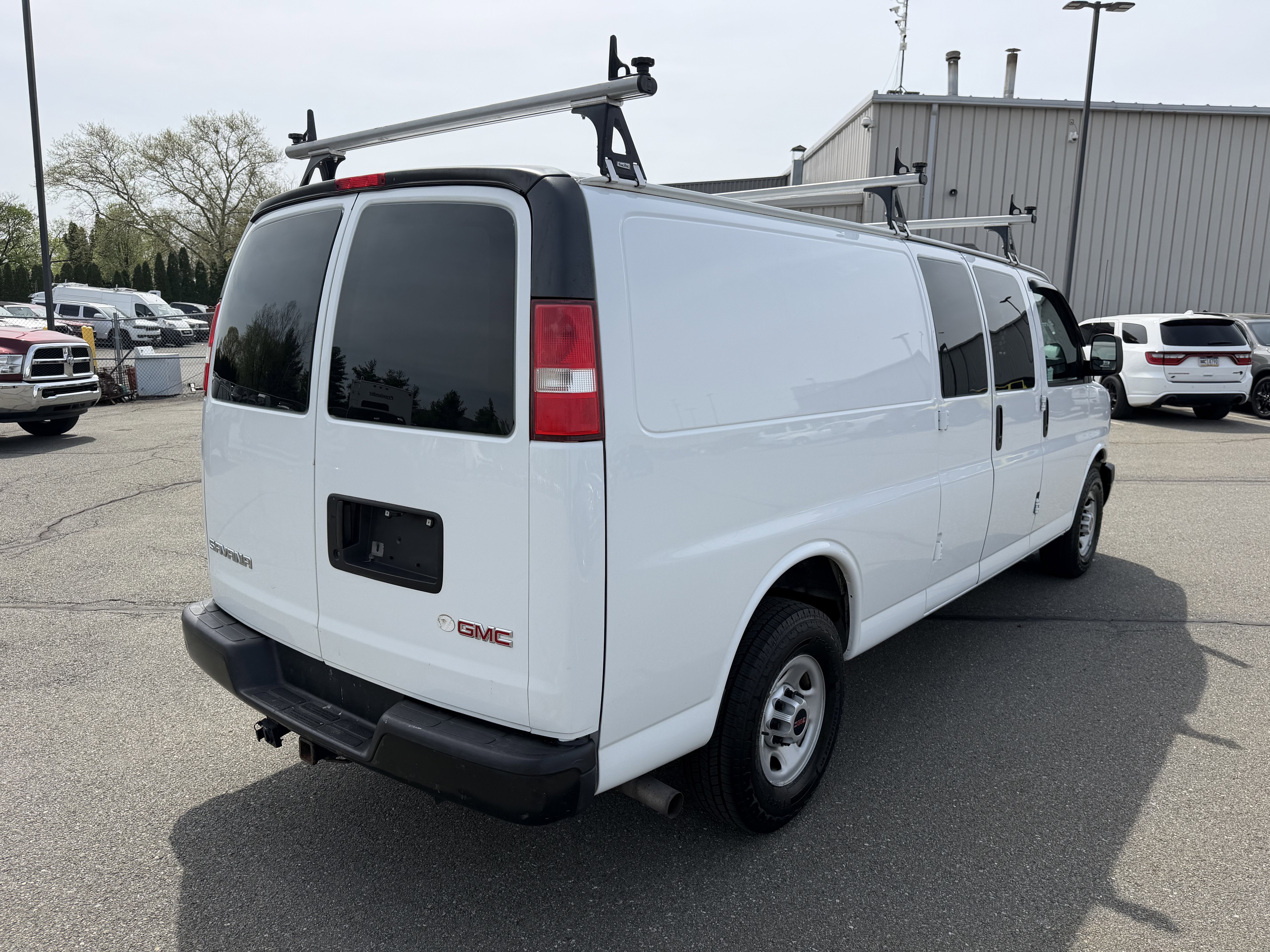 2017 GMC Savana 3500 CARGO