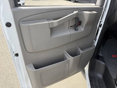 2017 GMC Savana 3500 CARGO