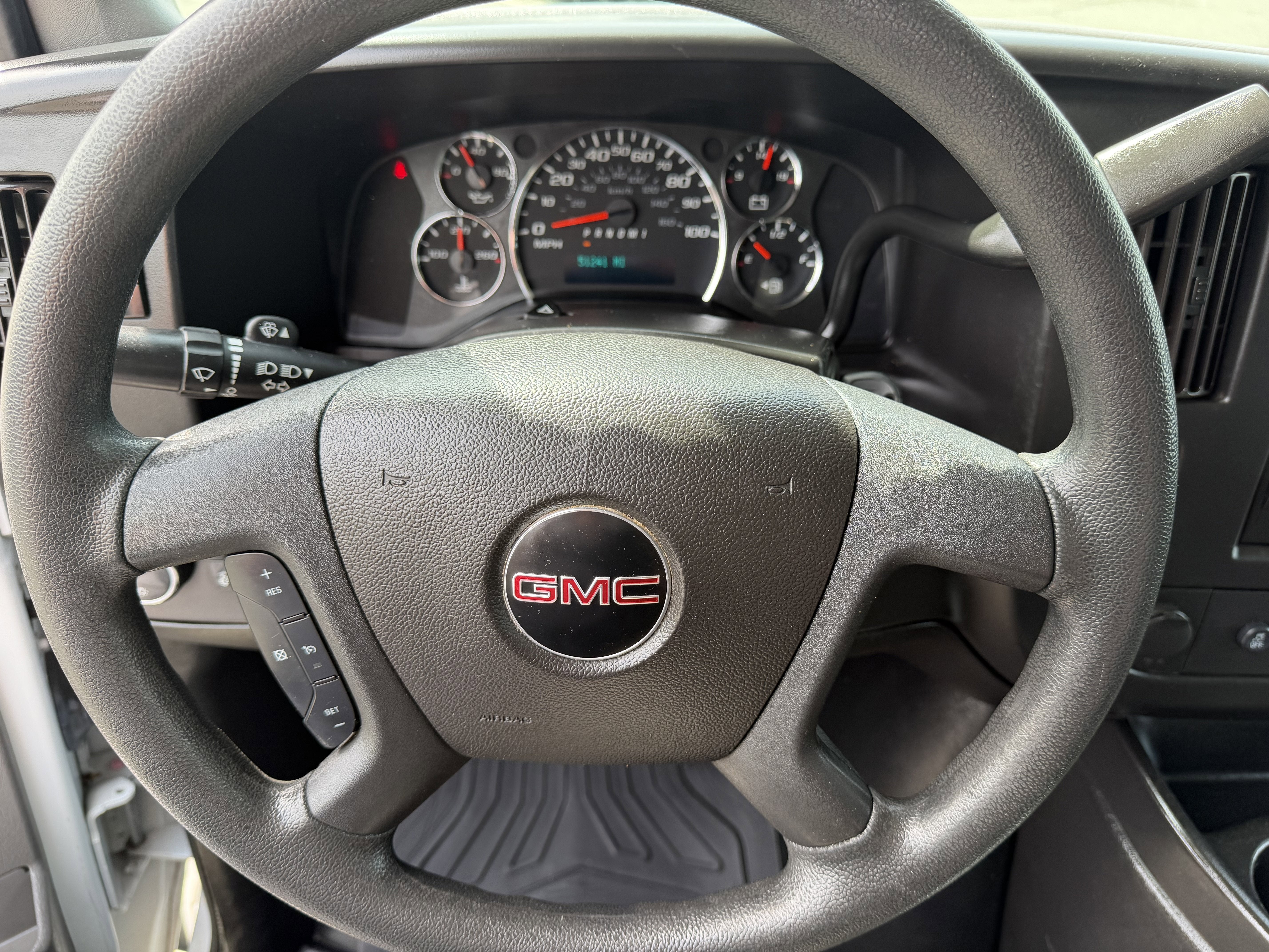 2017 GMC Savana 3500 CARGO
