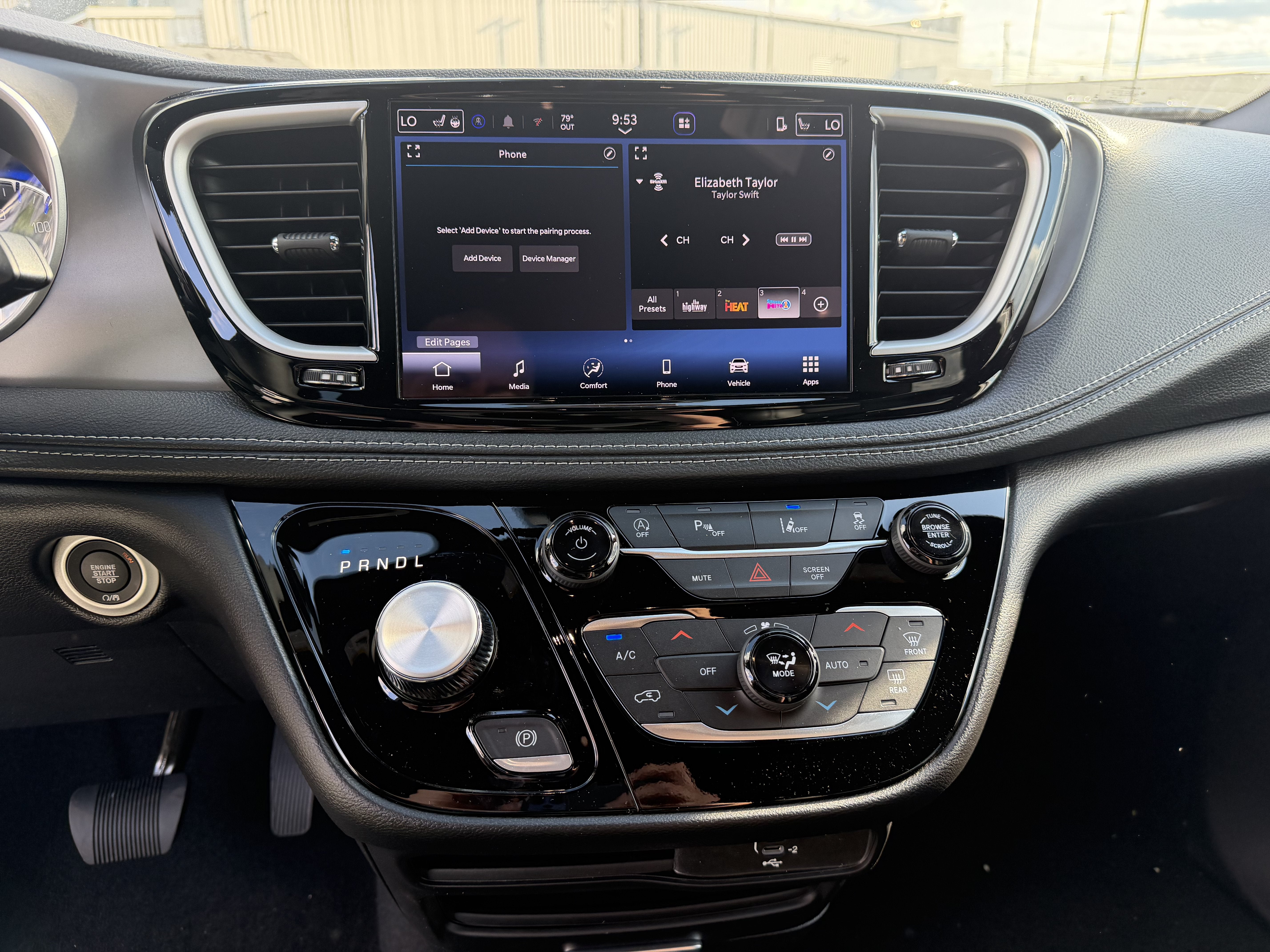 2027 Chrysler Pacifica PACIFICA SELECT