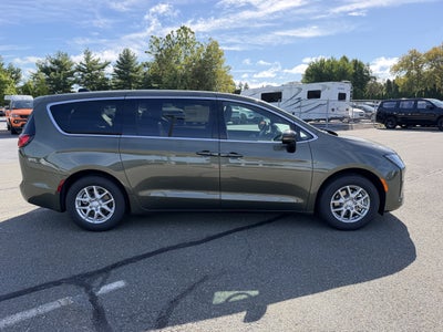 2027 Chrysler Pacifica PACIFICA SELECT