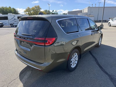 2027 Chrysler Pacifica PACIFICA SELECT