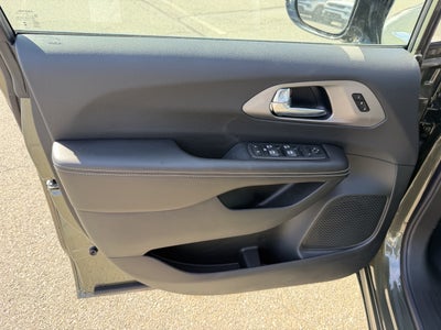 2027 Chrysler Pacifica PACIFICA SELECT