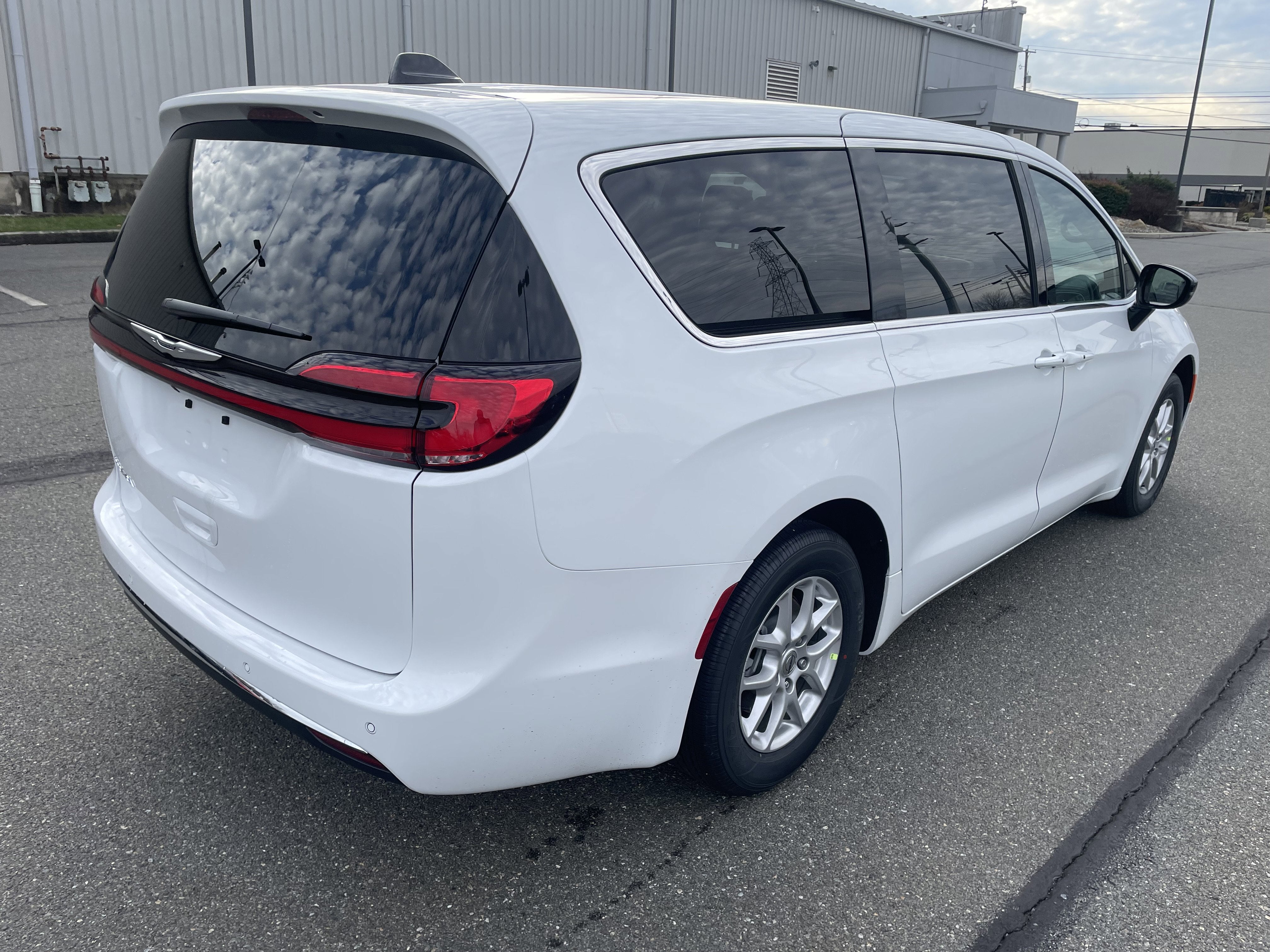 2026 Chrysler Pacifica PACIFICA SELECT
