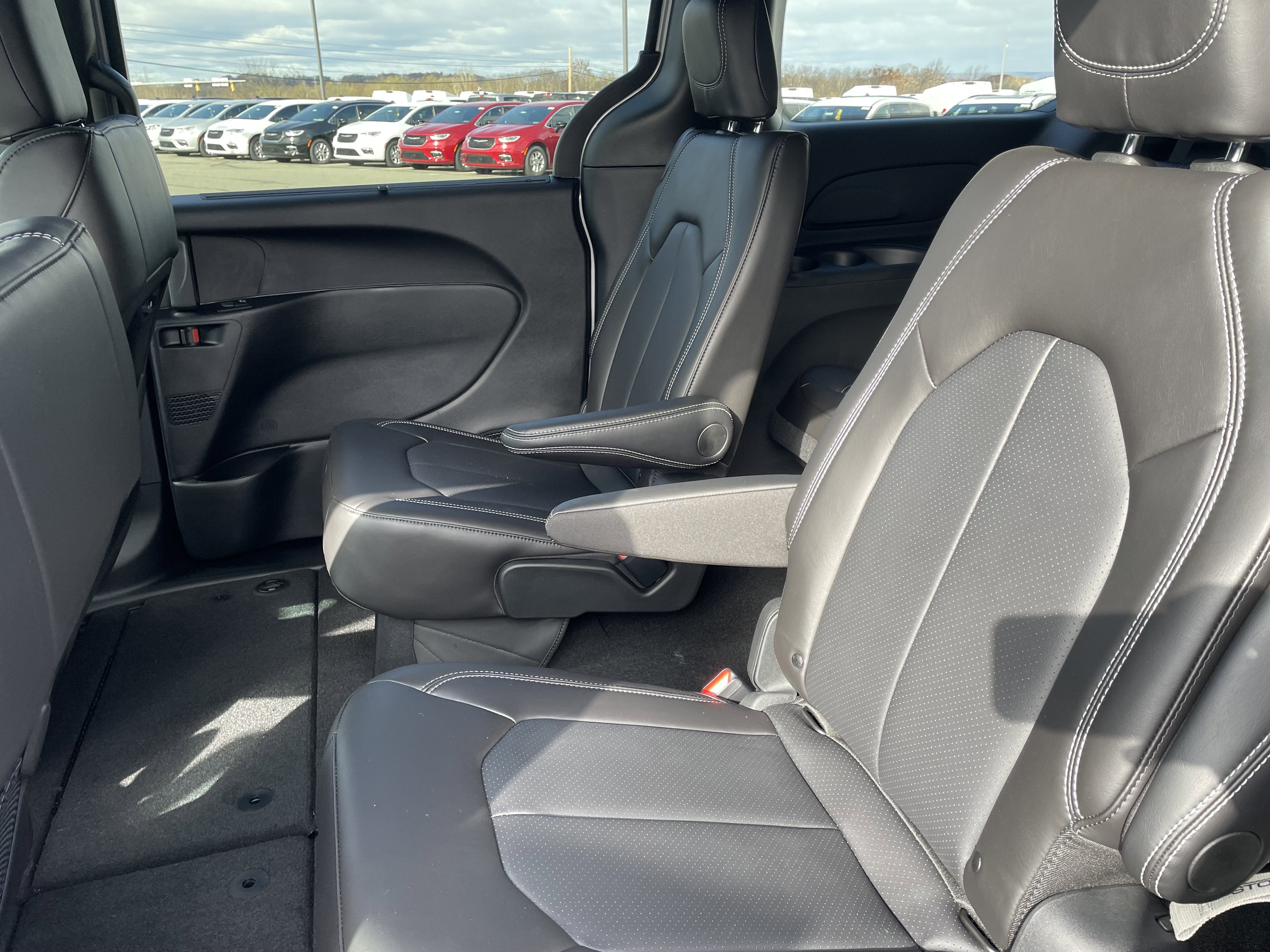 2026 Chrysler Pacifica PACIFICA SELECT AWD