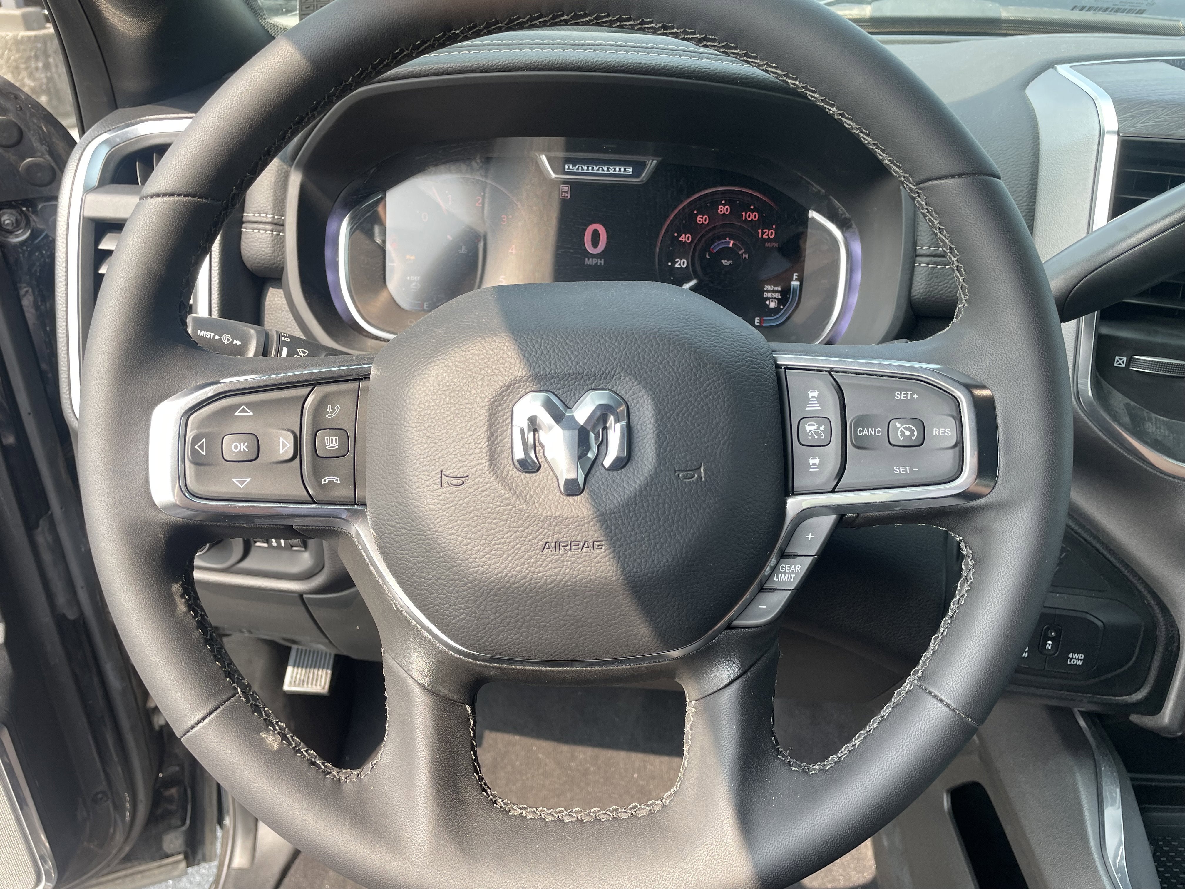 2025 RAM Ram 2500 RAM 2500 LARAMIE CREW CAB 4X4 6'4' BOX