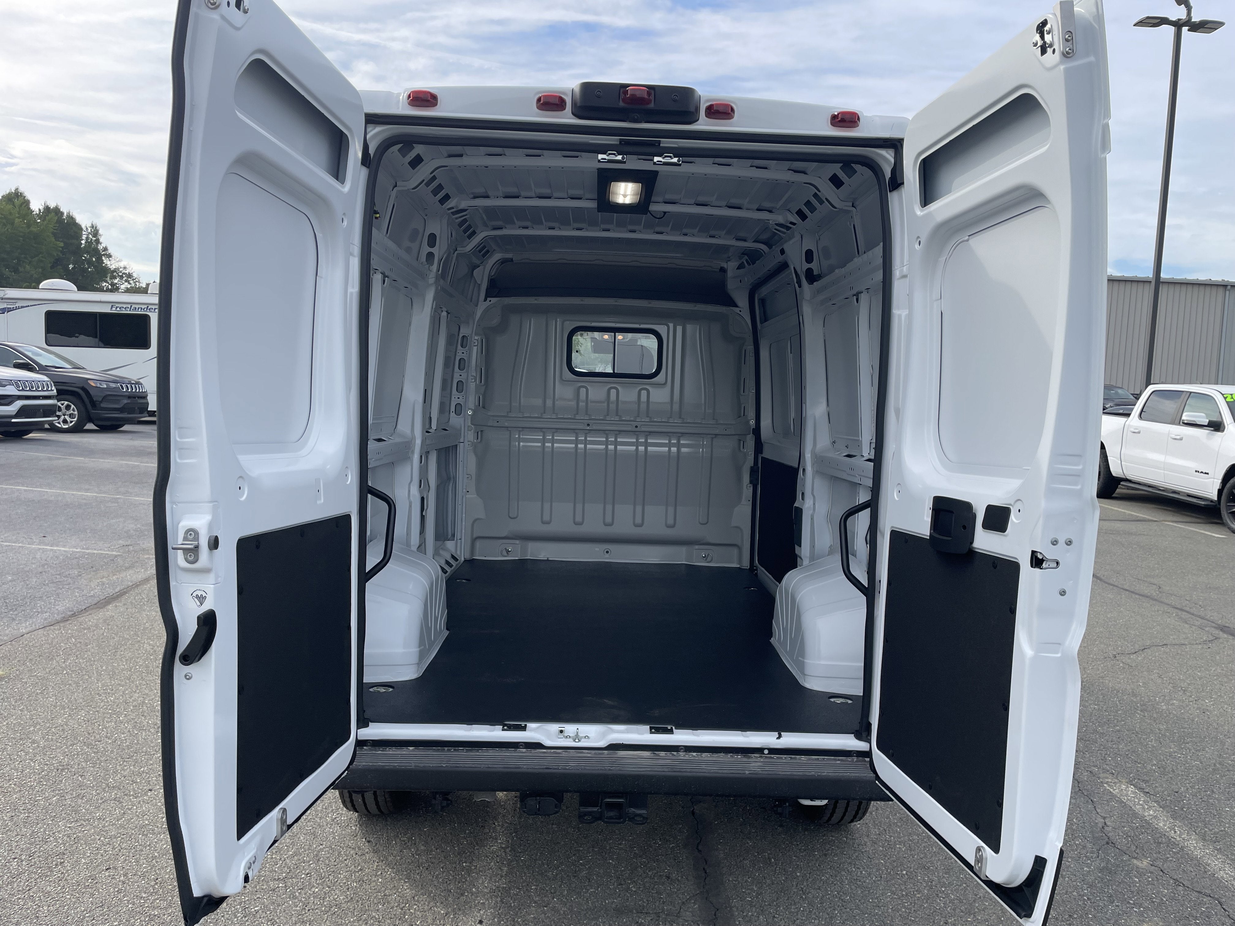 2025 RAM Ram ProMaster RAM PROMASTER 1500 TRADESMAN CARGO VAN HIGH ROOF 136' WB