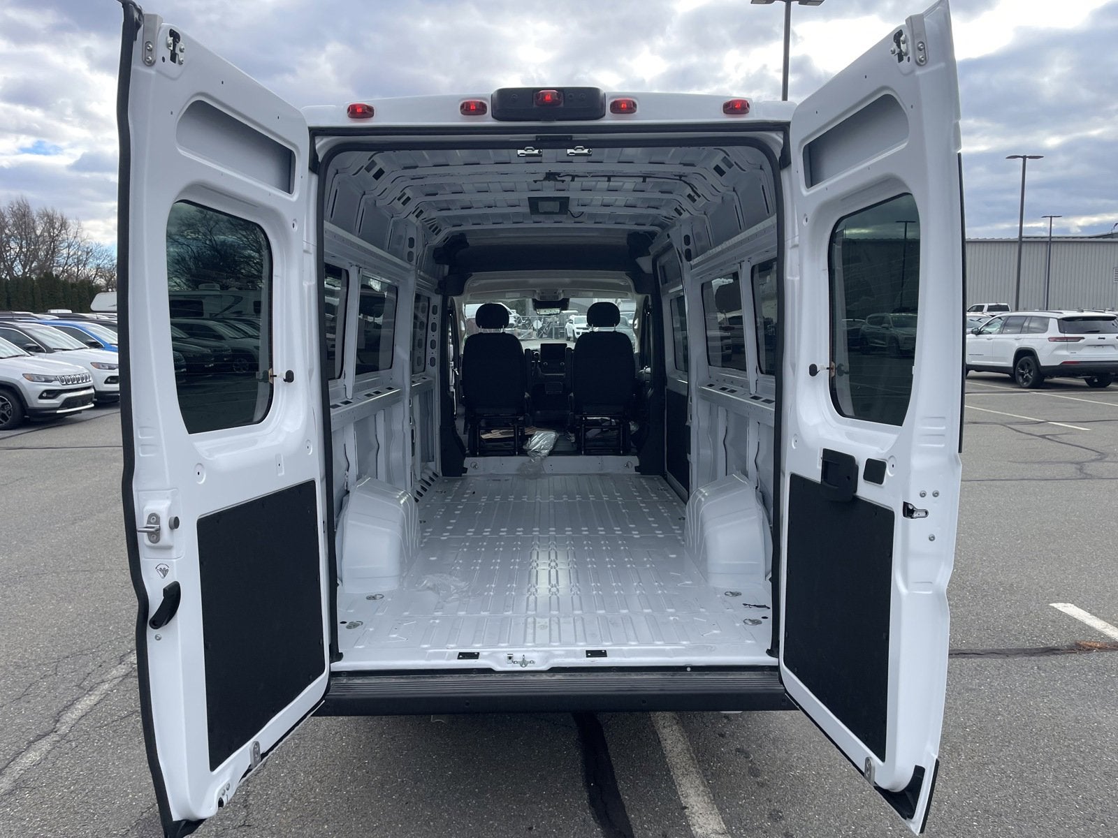 2025 RAM Ram ProMaster RAM PROMASTER 3500 SLT+ WINDOW VAN HIGH ROOF 159' WB EXT