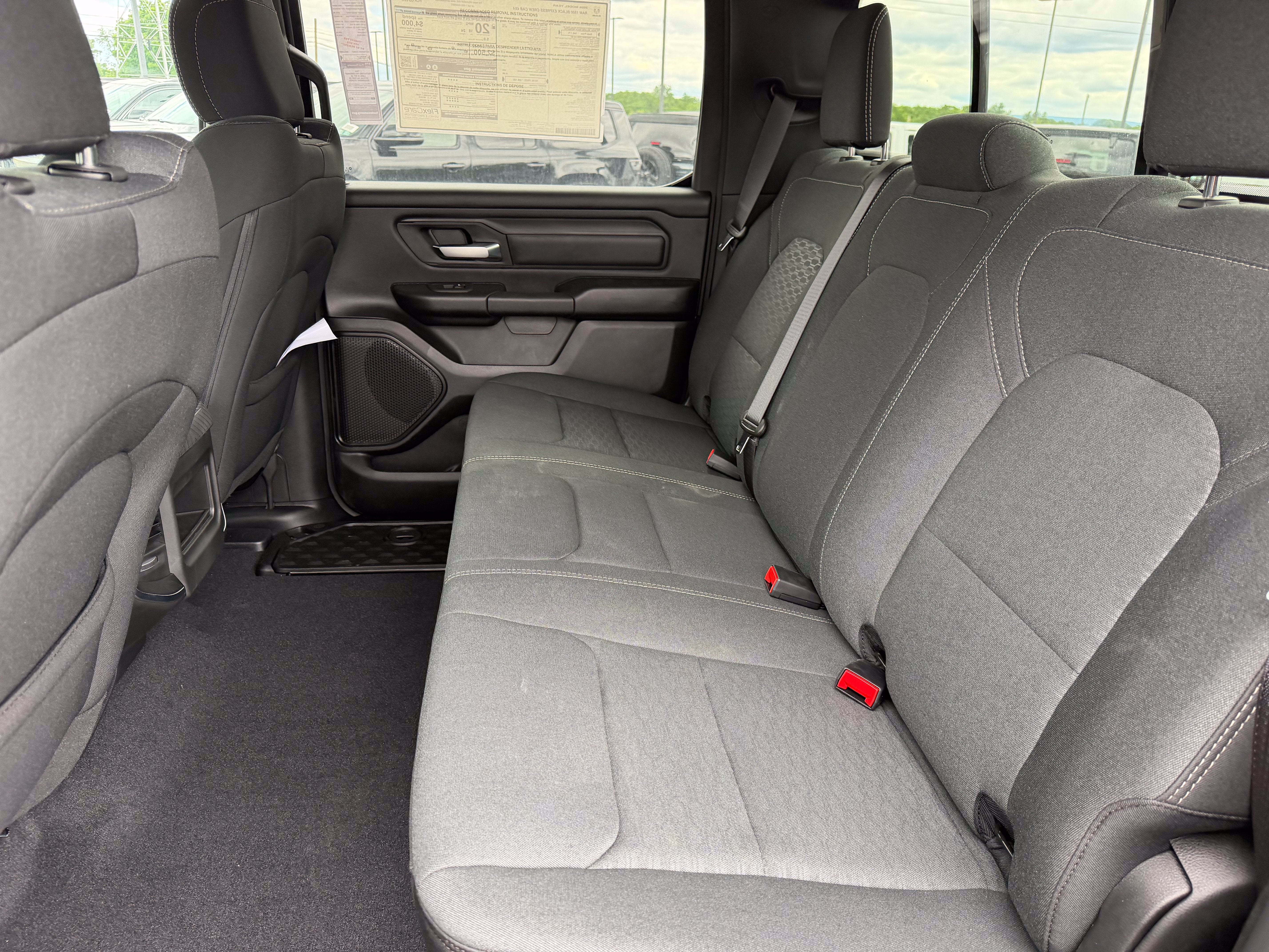 2026 RAM Ram 1500 RAM 1500 EXPRESS CREW CAB 4X4 5'7' BOX