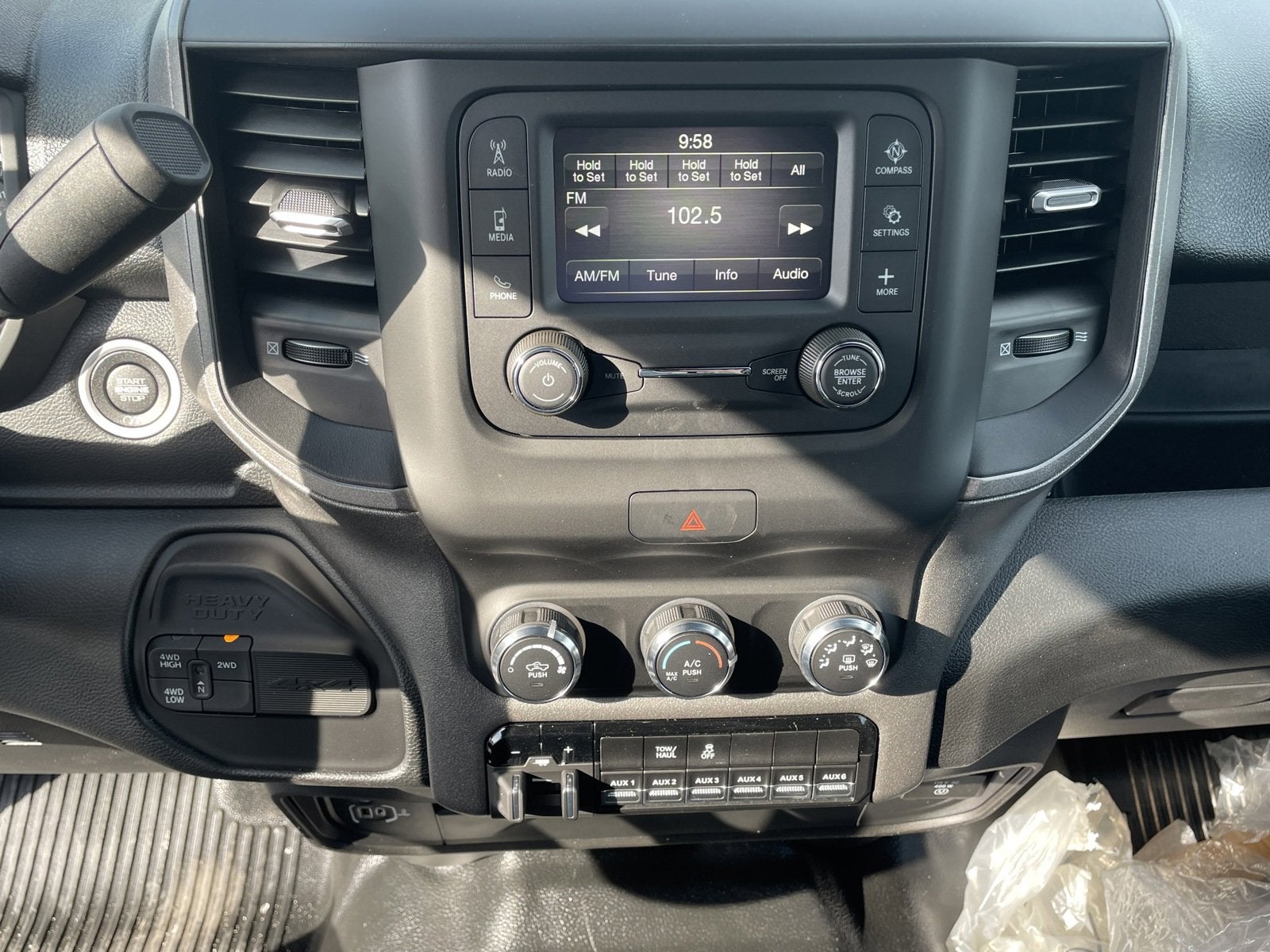 2024 RAM Ram 3500 Chassis Cab RAM 3500 TRADESMAN CREW CAB CHASSIS 4X4 60' CA