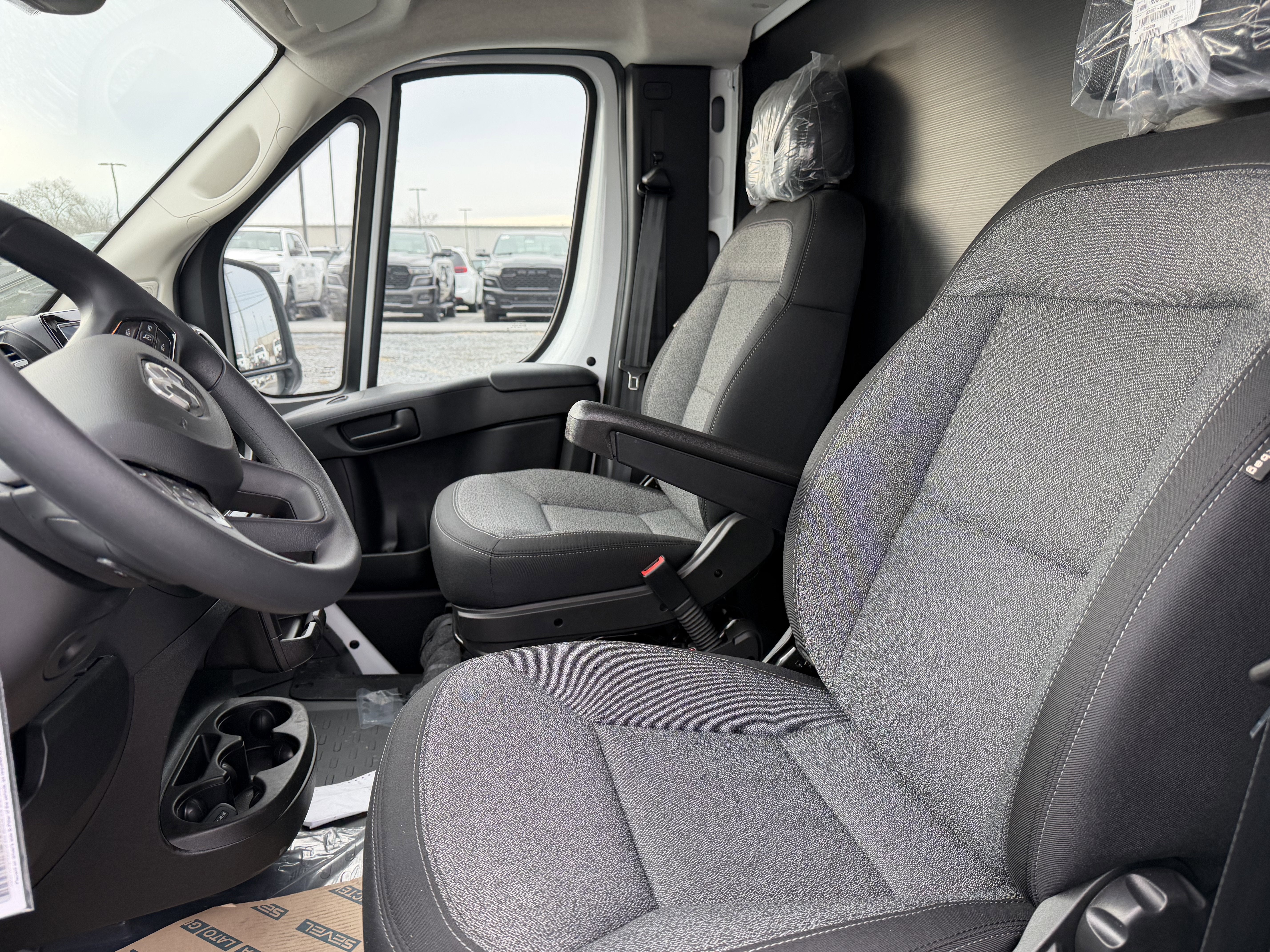 2026 RAM Ram ProMaster RAM PROMASTER 3500 SLT CUTAWAY 159' WB EXT / 104' CA