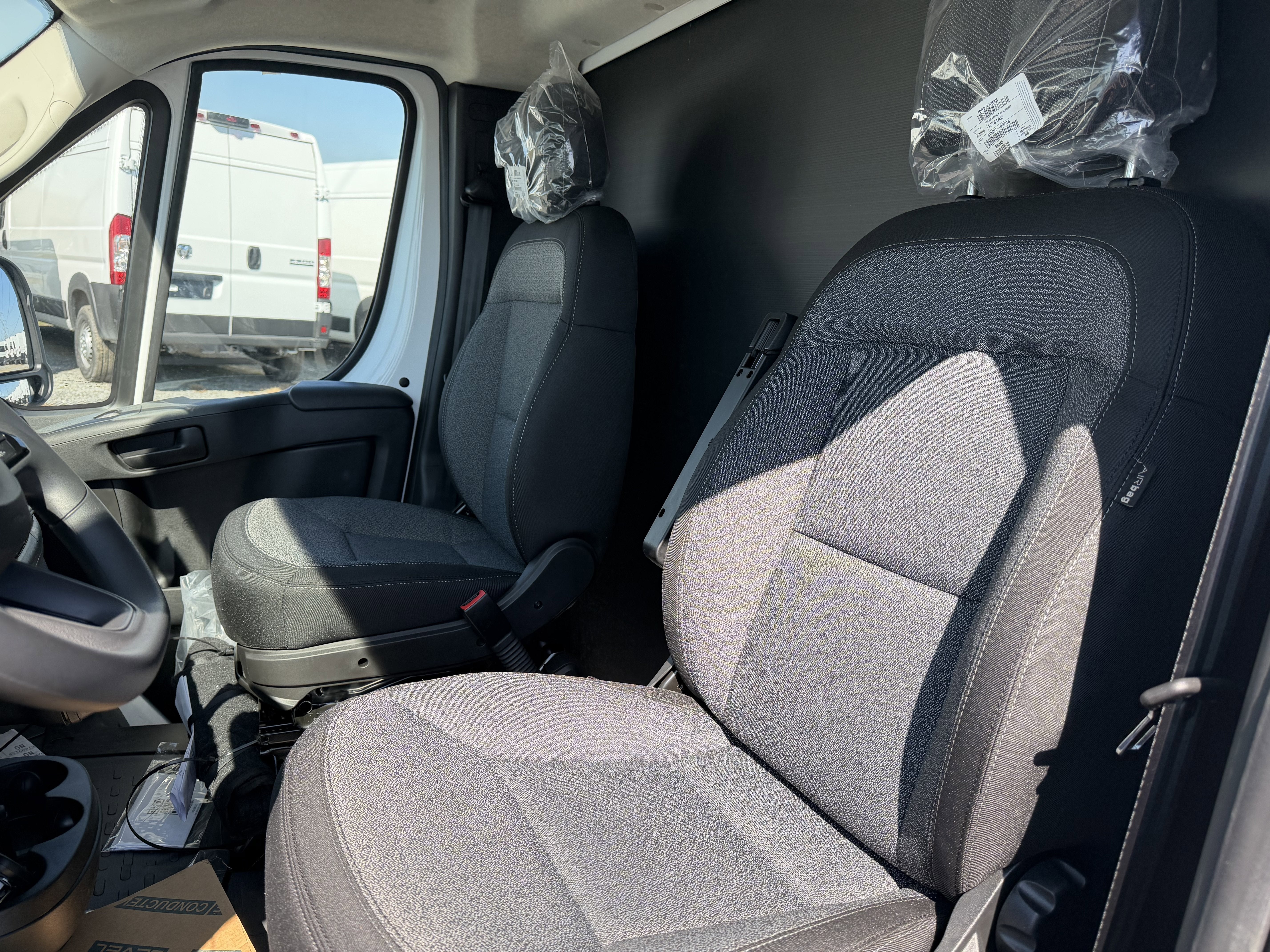 2026 RAM Ram ProMaster RAM PROMASTER 3500 SLT CUTAWAY 159' WB EXT / 104' CA