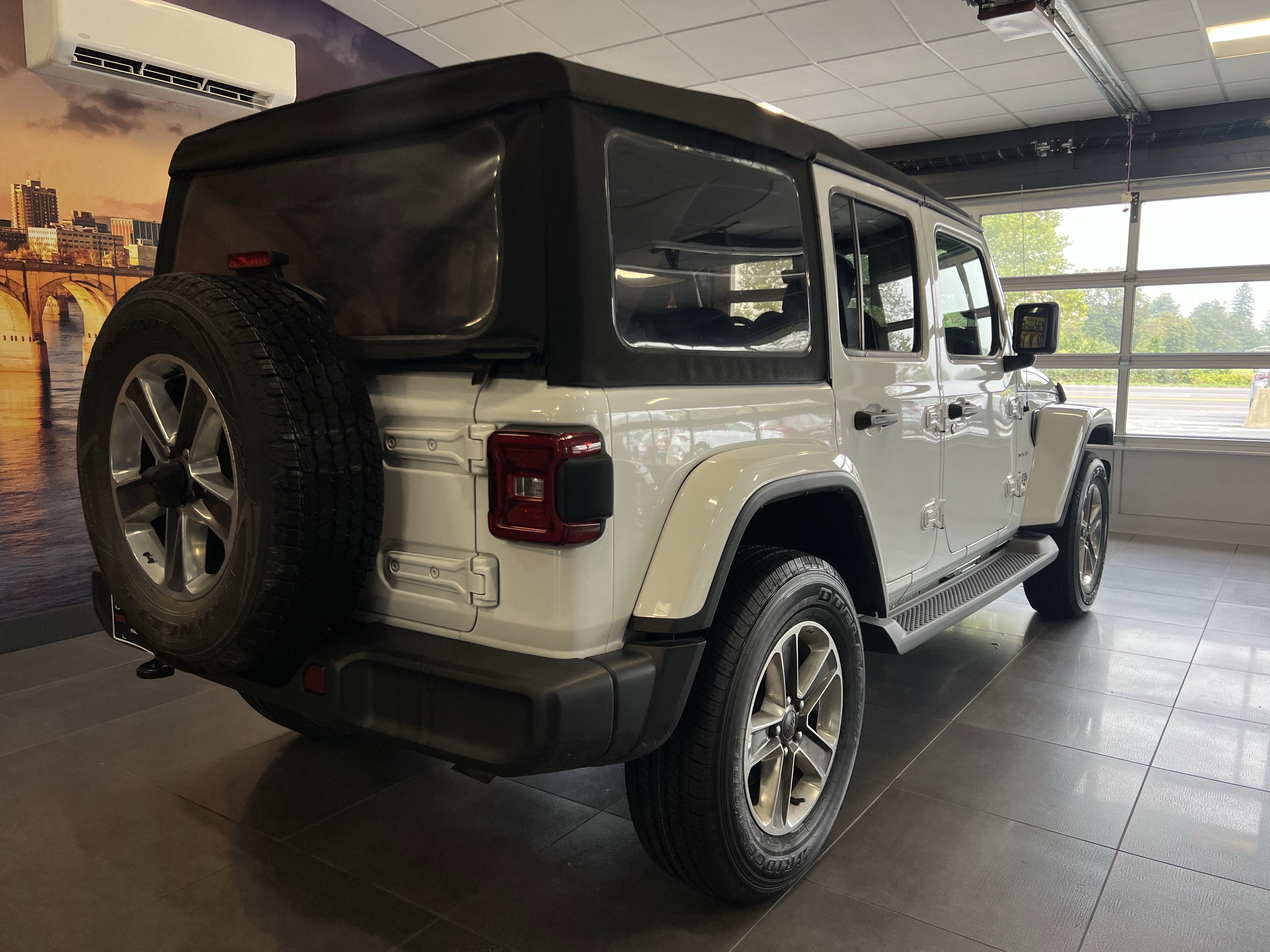 2022 Jeep Wrangler Unlimited Sahara 4x4
