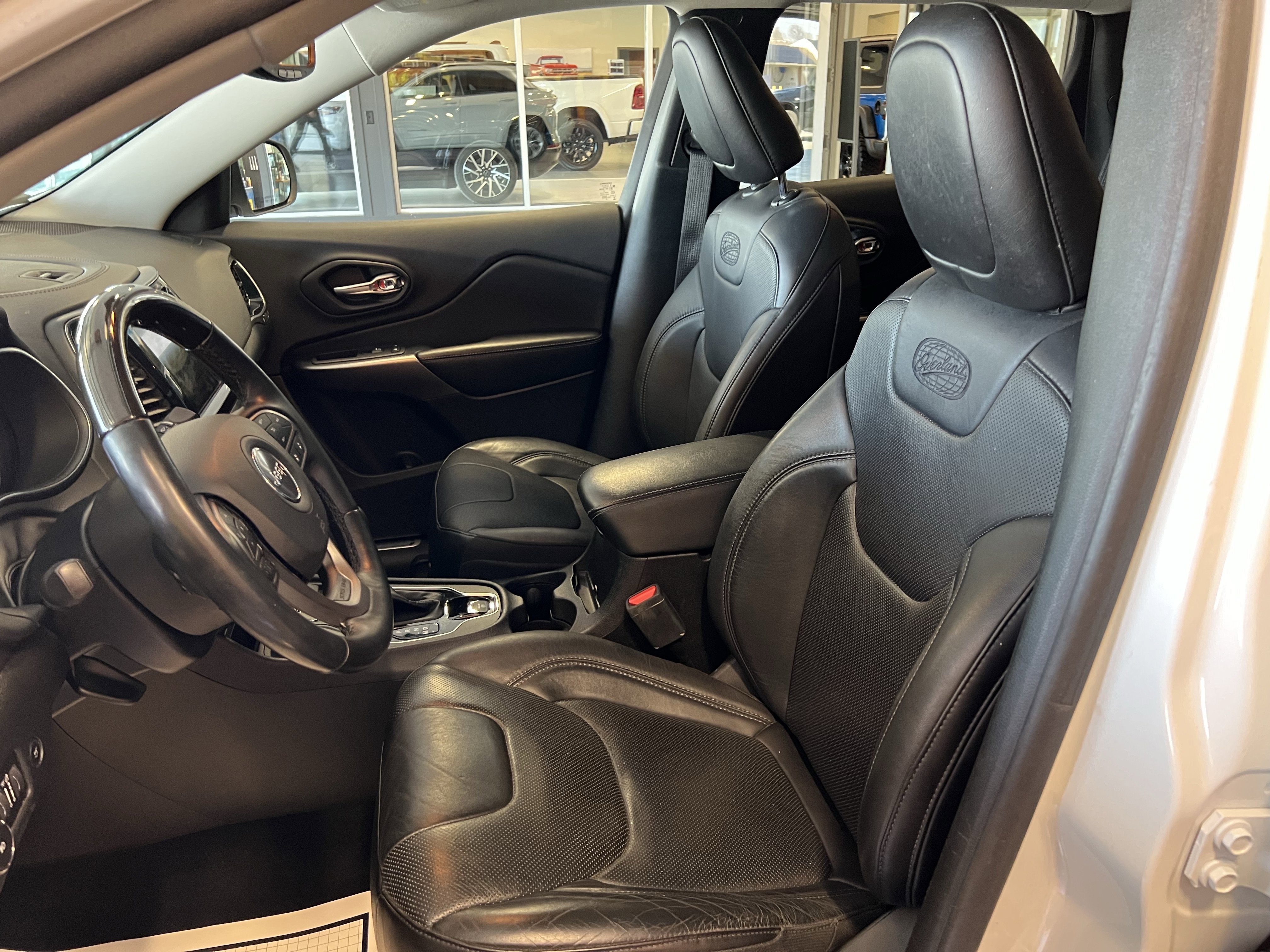 2019 Jeep Cherokee Overland 4x4