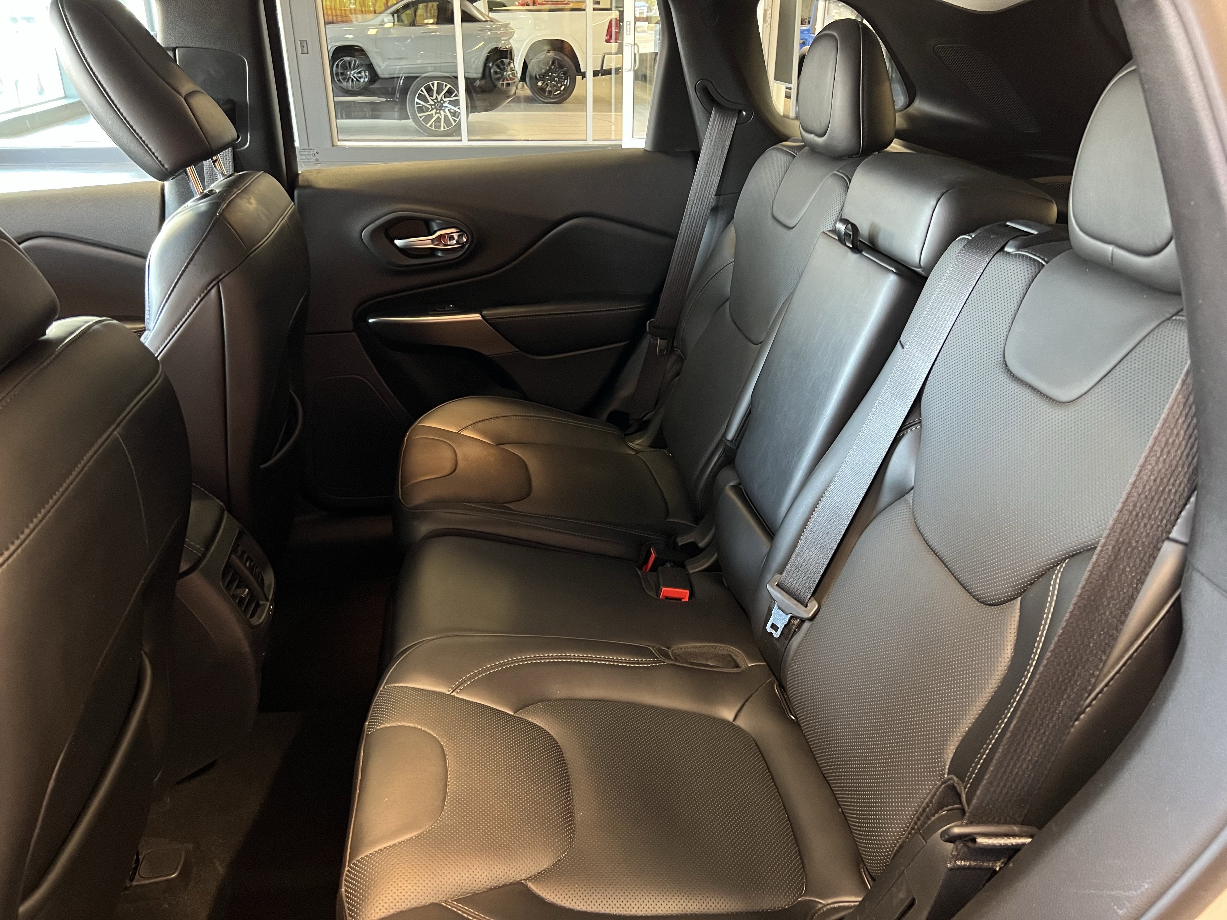 2019 Jeep Cherokee Overland 4x4