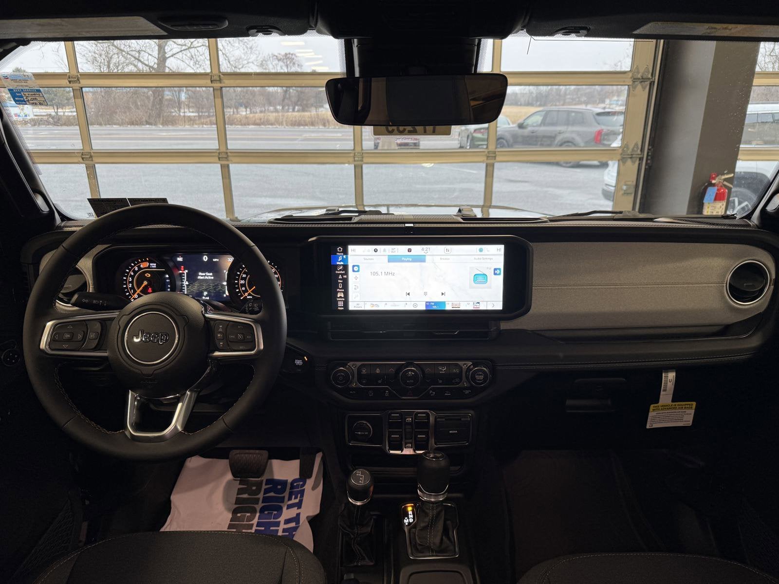 2025 Jeep Wrangler WRANGLER 4-DOOR SAHARA