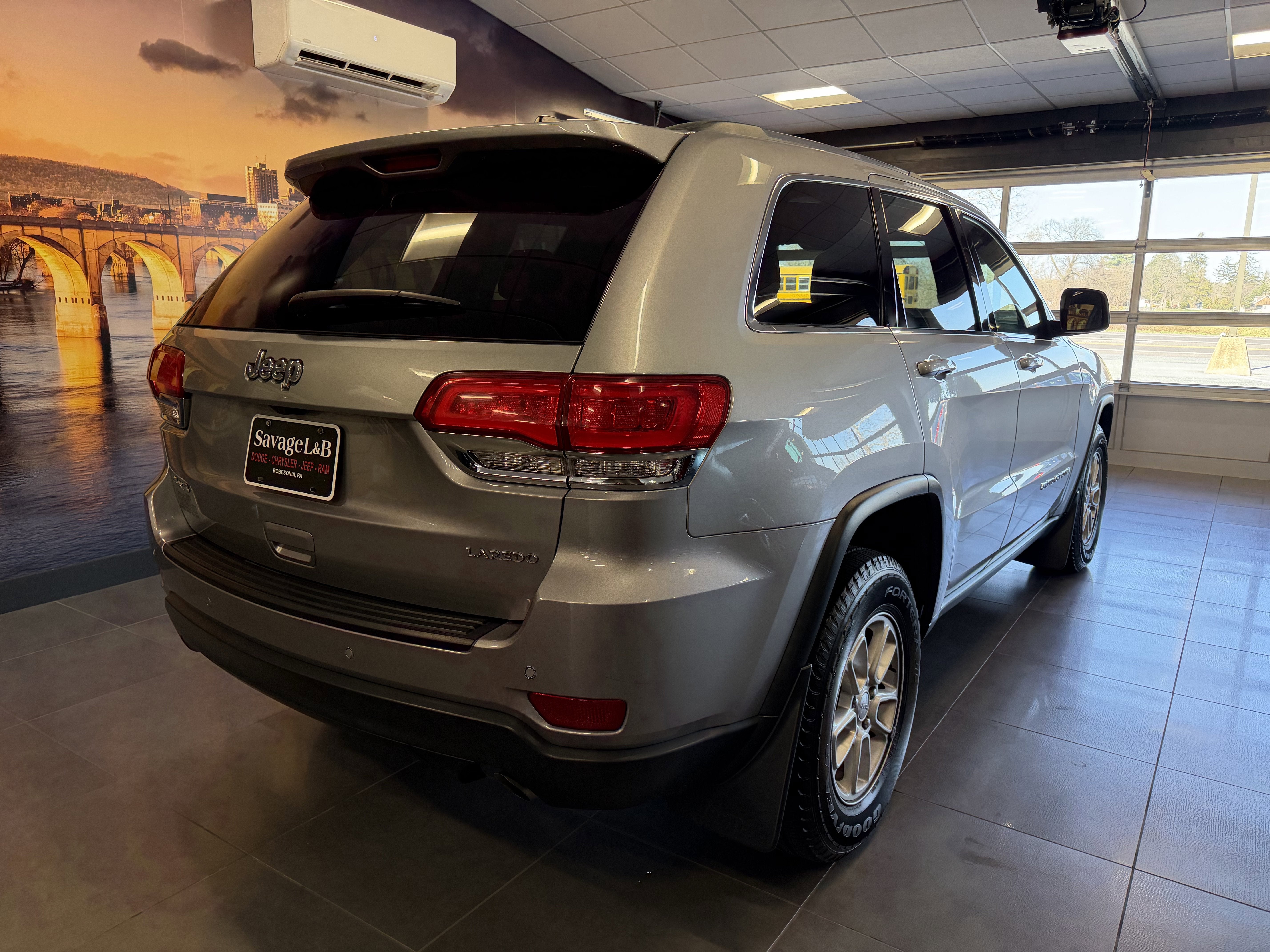 2018 Jeep Grand Cherokee Laredo E 4x4