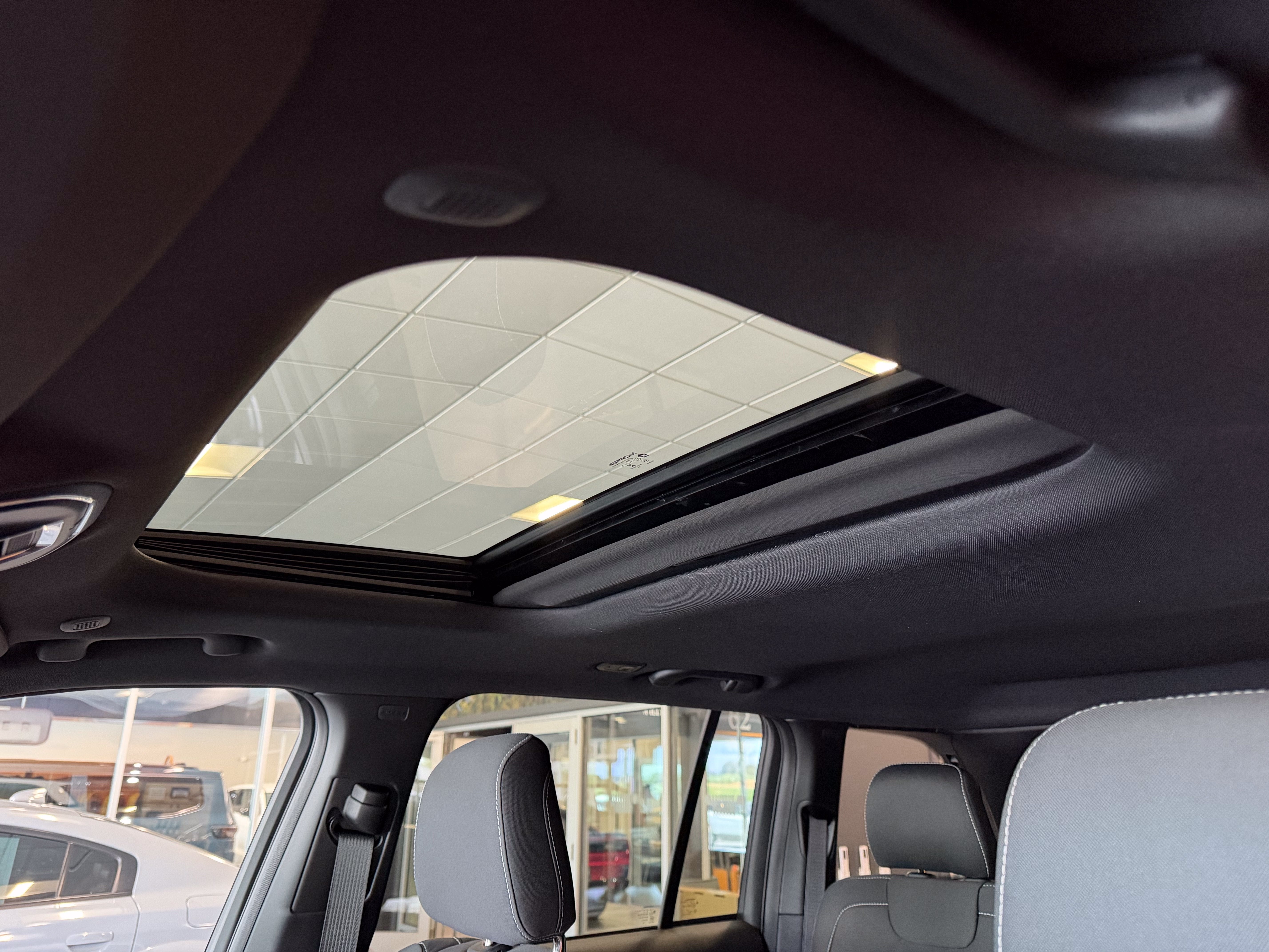 2026 Jeep Grand Cherokee GRAND CHEROKEE LAREDO X 4X4