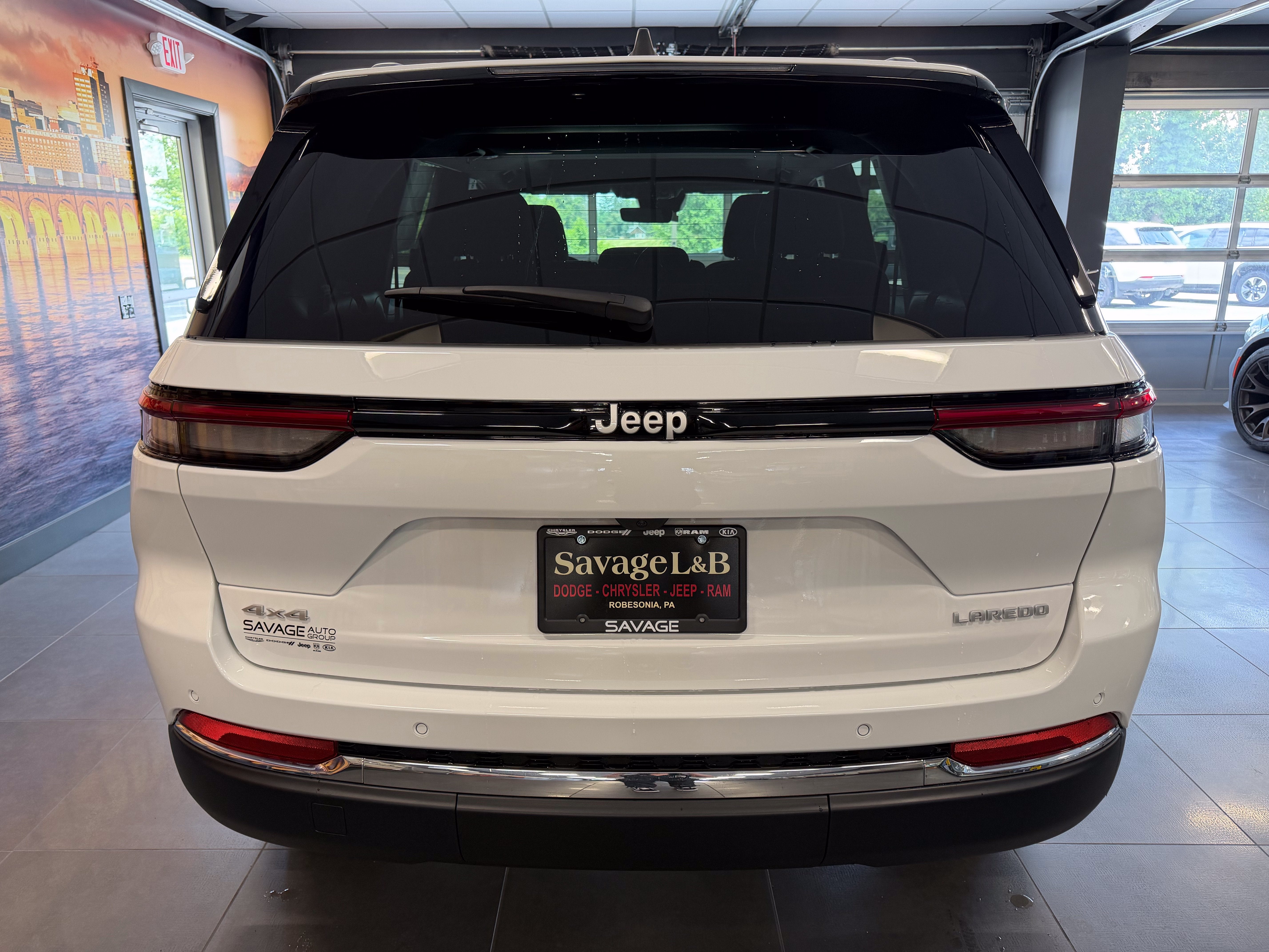 2026 Jeep Grand Cherokee GRAND CHEROKEE LAREDO X 4X4