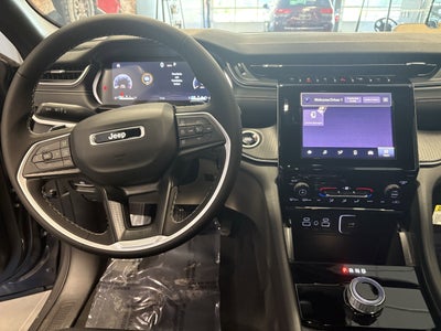 2025 Jeep Grand Cherokee GRAND CHEROKEE LAREDO X 4X4