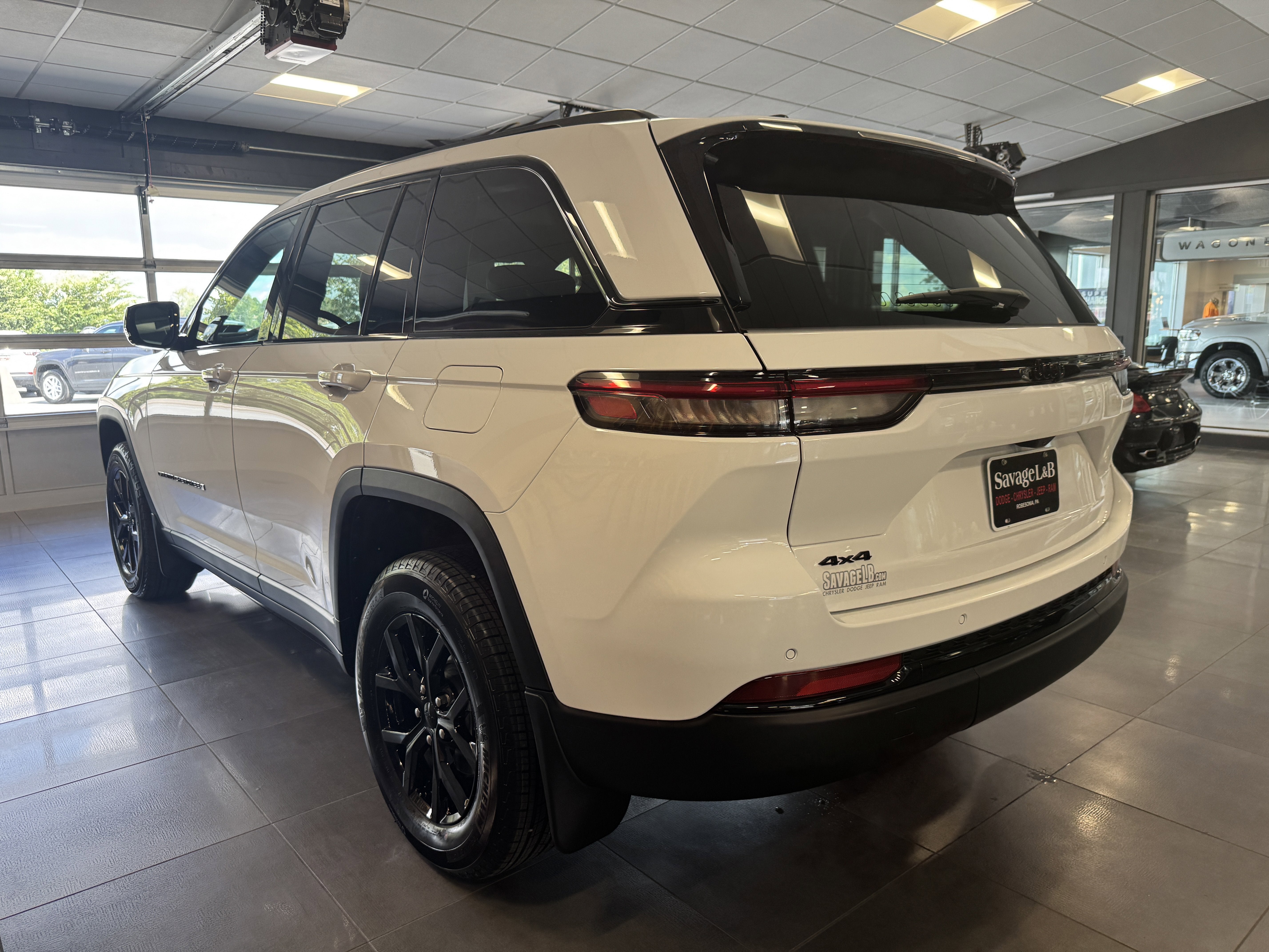 2025 Jeep Grand Cherokee GRAND CHEROKEE ALTITUDE X 4X4