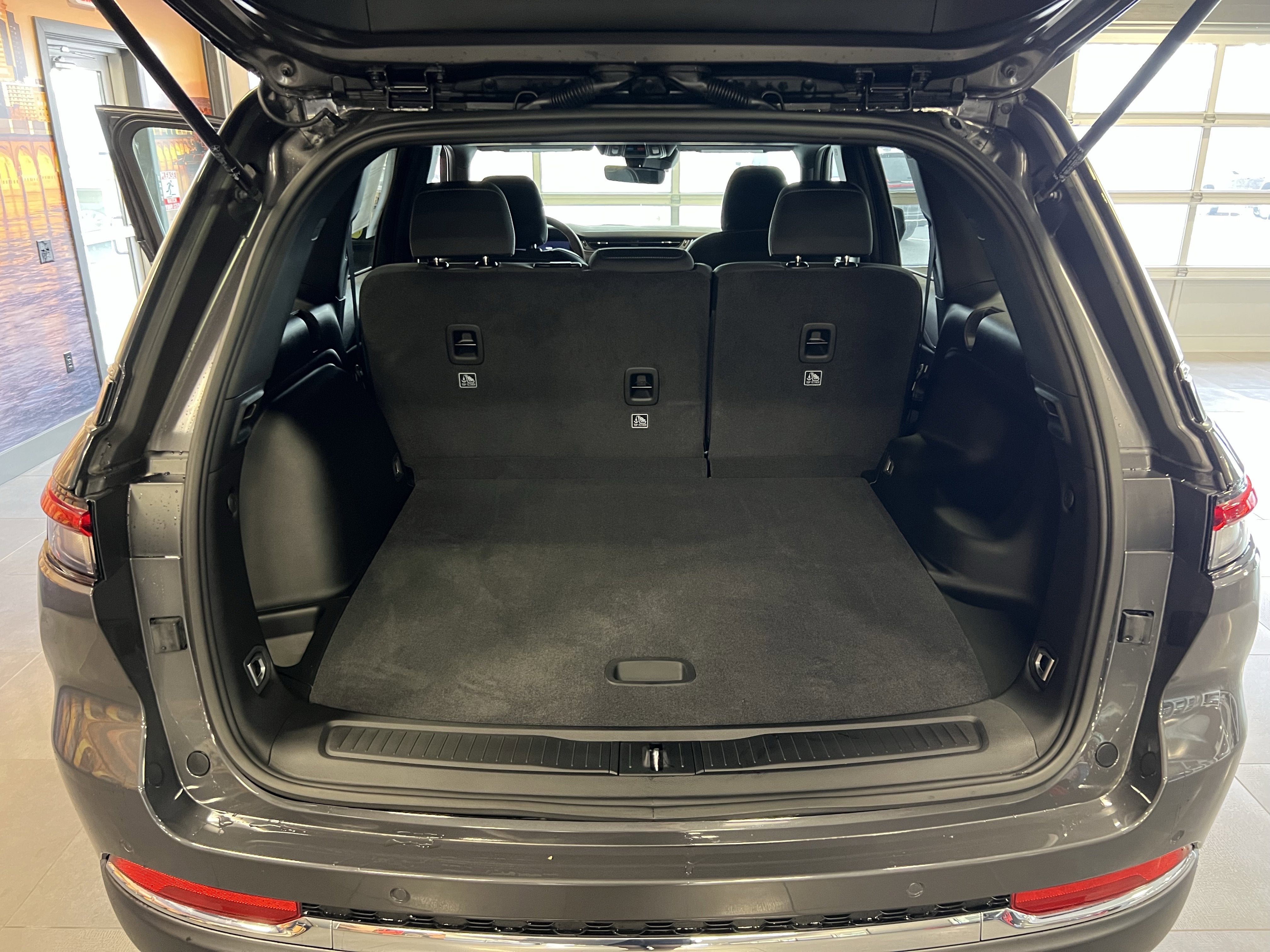 2026 Jeep Grand Cherokee GRAND CHEROKEE LAREDO 4X4