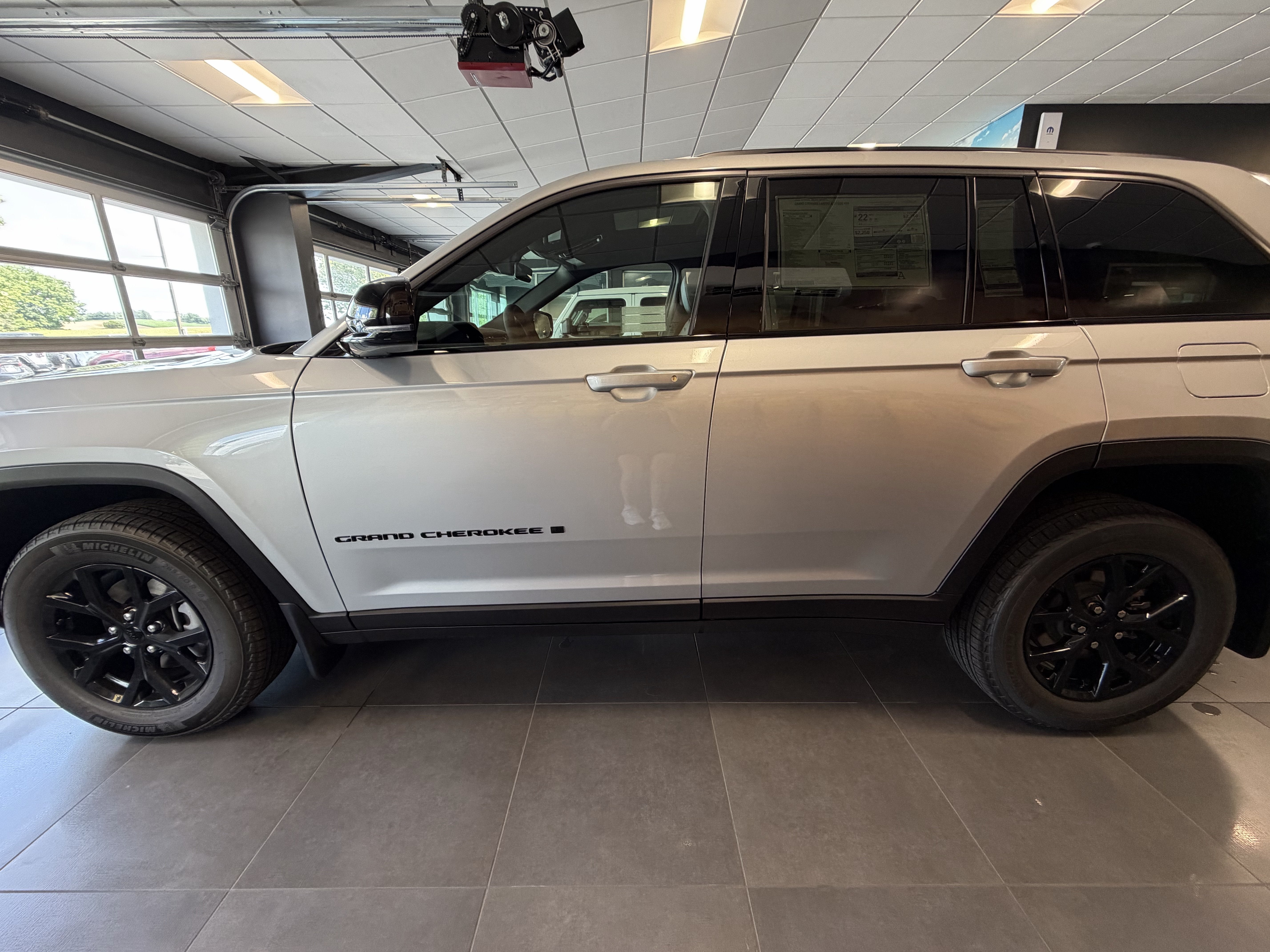 2026 Jeep Grand Cherokee GRAND CHEROKEE LAREDO ALTITUDE 4X4