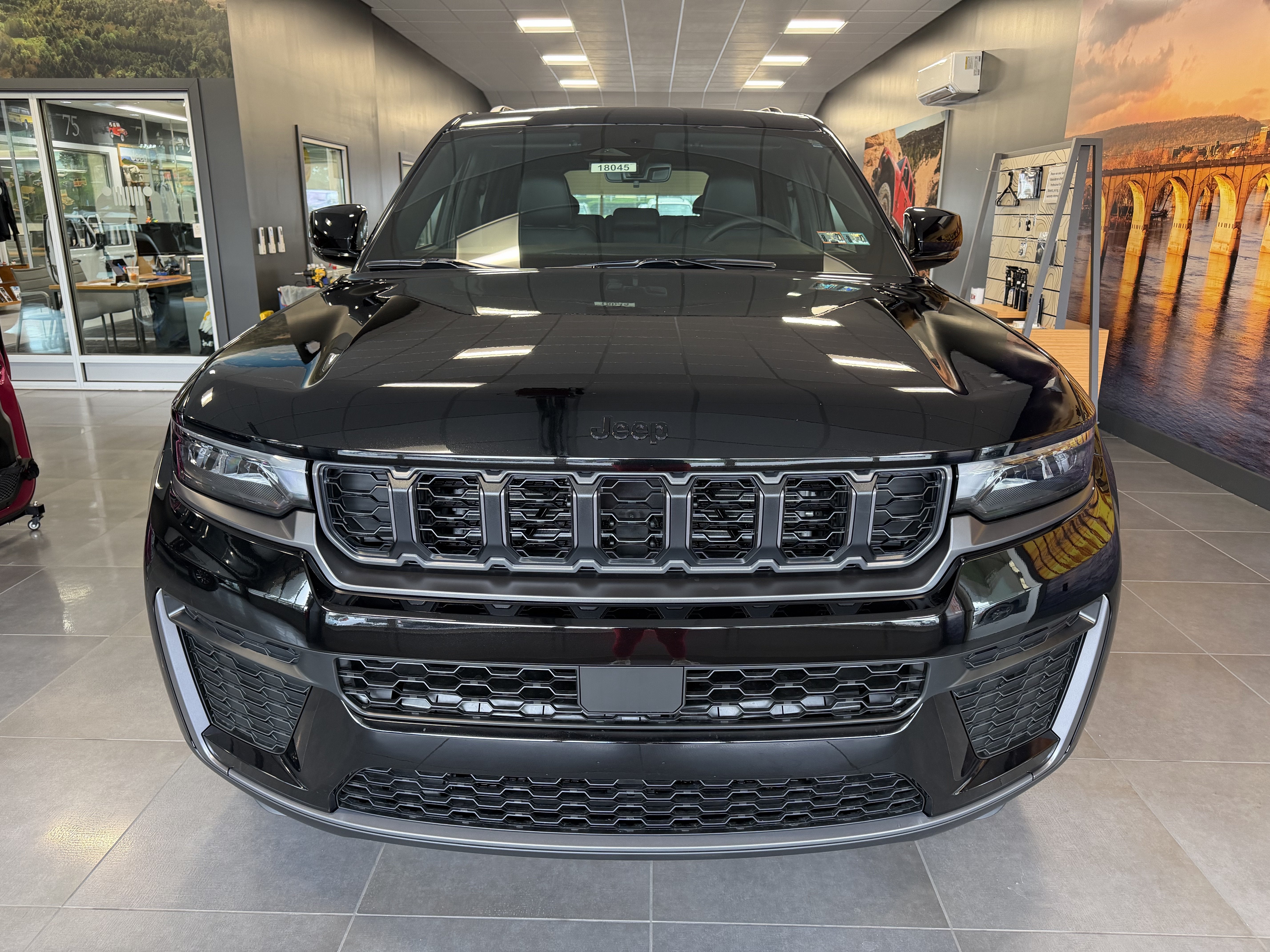 2026 Jeep Grand Cherokee GRAND CHEROKEE LAREDO ALTITUDE 4X4