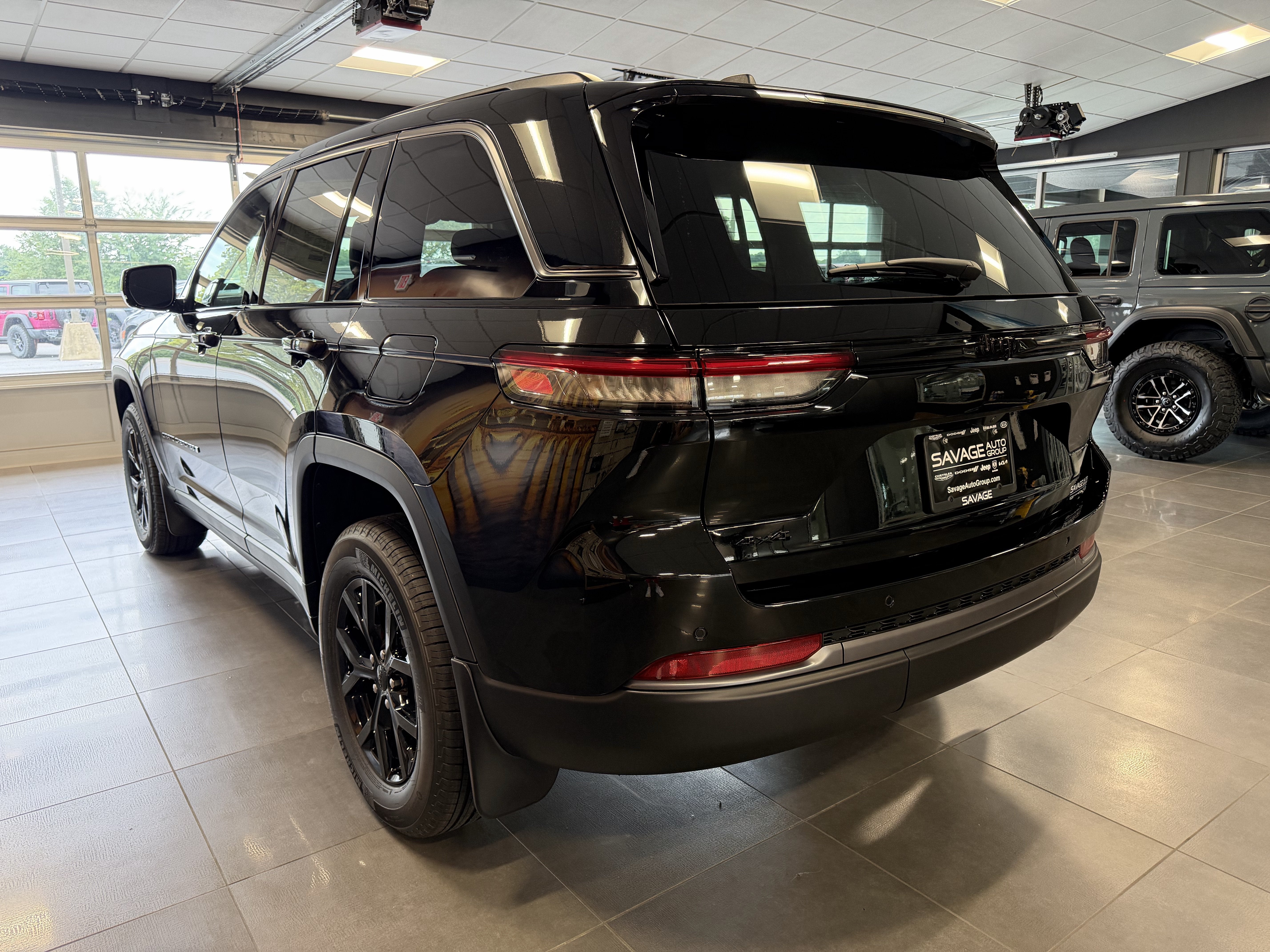 2026 Jeep Grand Cherokee GRAND CHEROKEE LAREDO ALTITUDE 4X4
