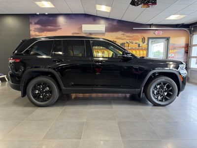 2026 Jeep Grand Cherokee GRAND CHEROKEE LAREDO ALTITUDE 4X4